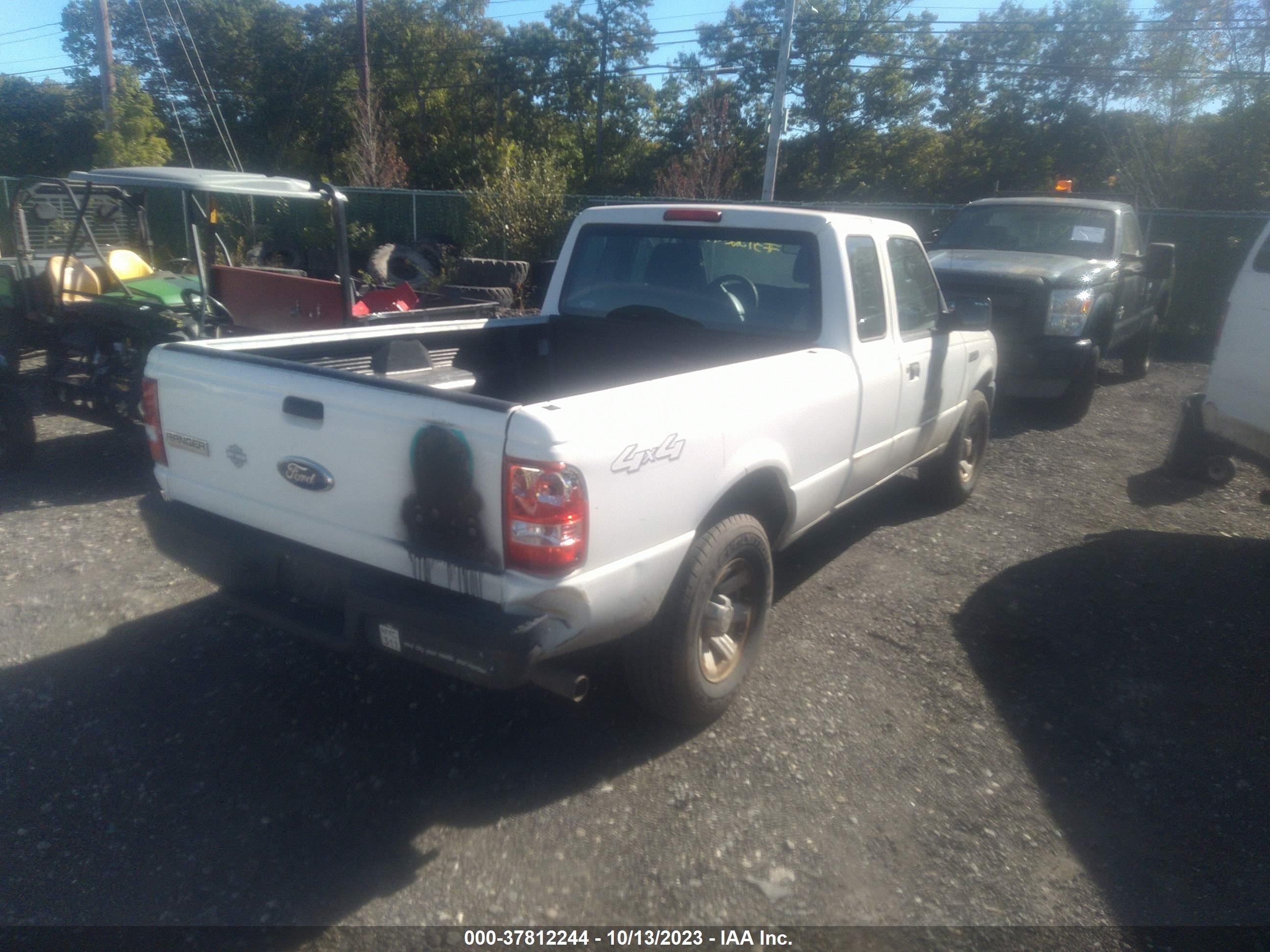 Photo 3 VIN: 1FTLR1FE3APA63999 - FORD RANGER 