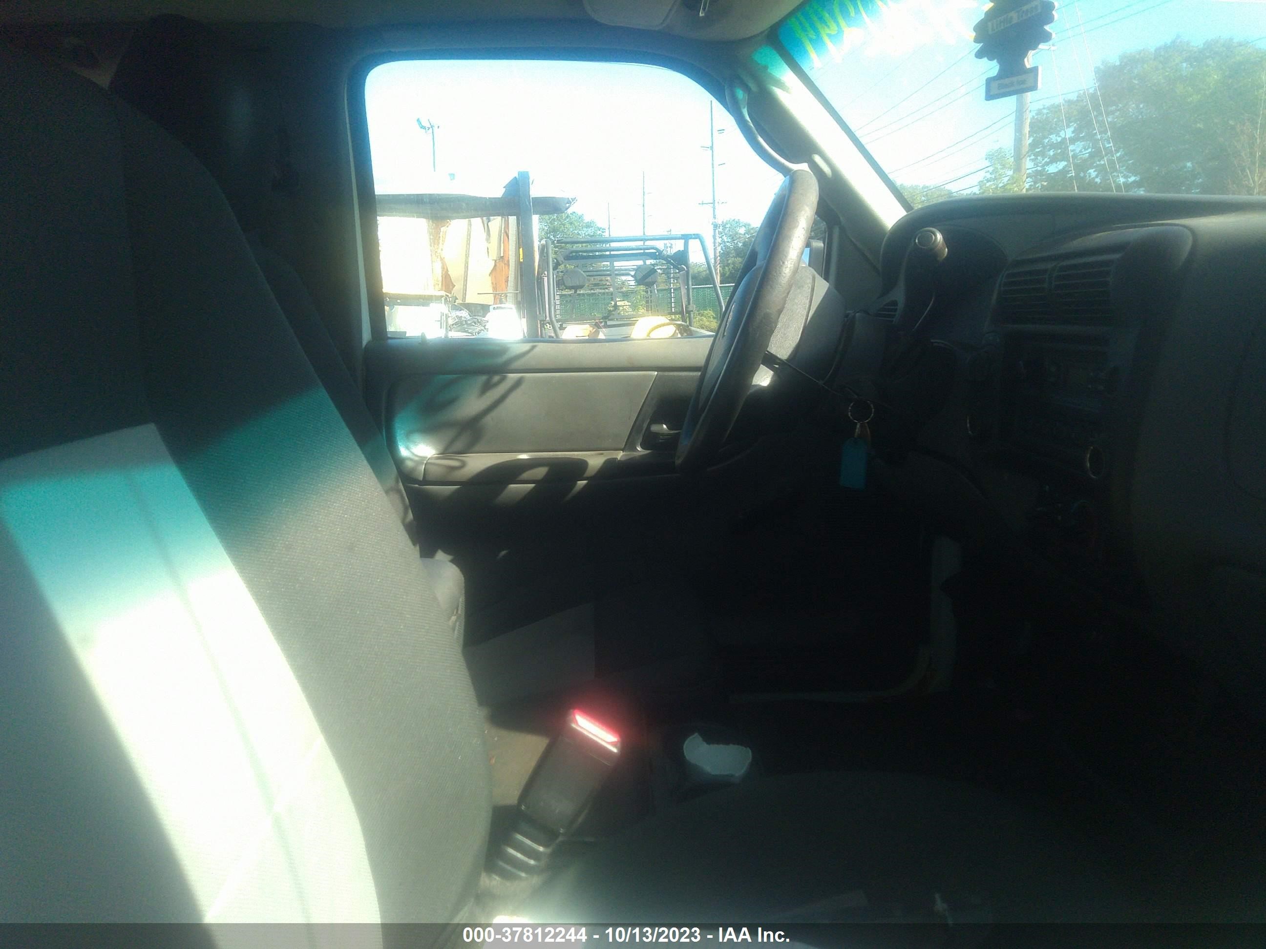 Photo 4 VIN: 1FTLR1FE3APA63999 - FORD RANGER 