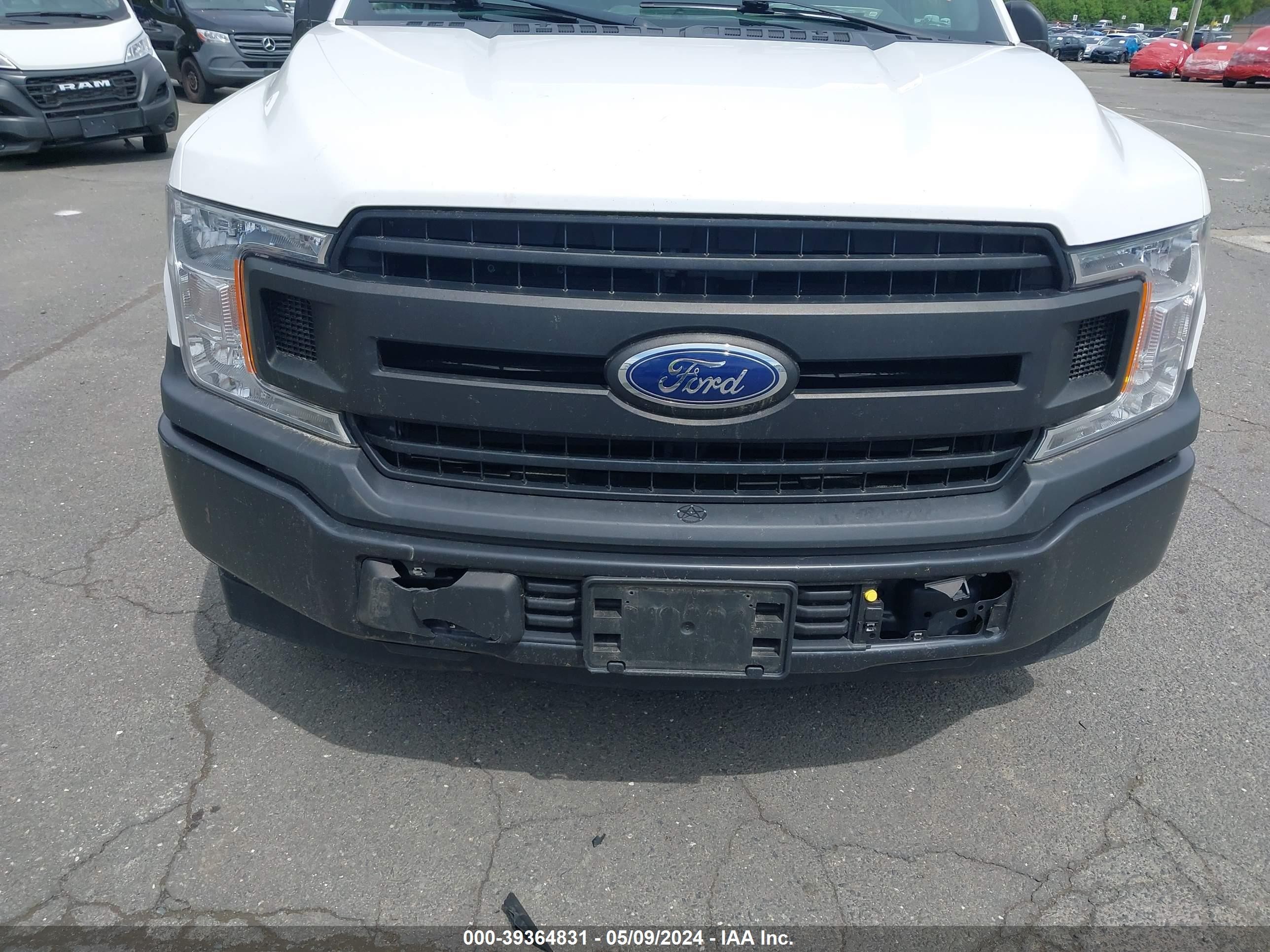 Photo 5 VIN: 1FTMF1C5XJKD63263 - FORD F-150 