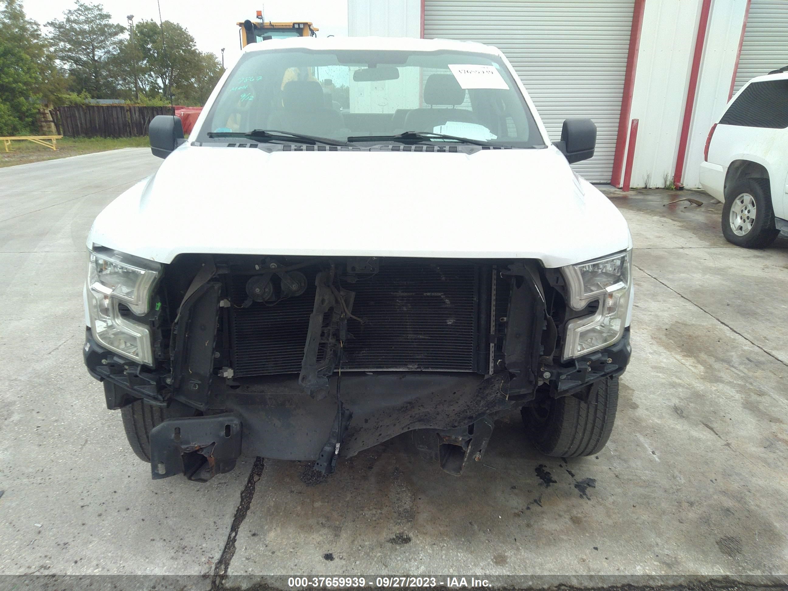 Photo 11 VIN: 1FTMF1C81HFB43068 - FORD F-150 