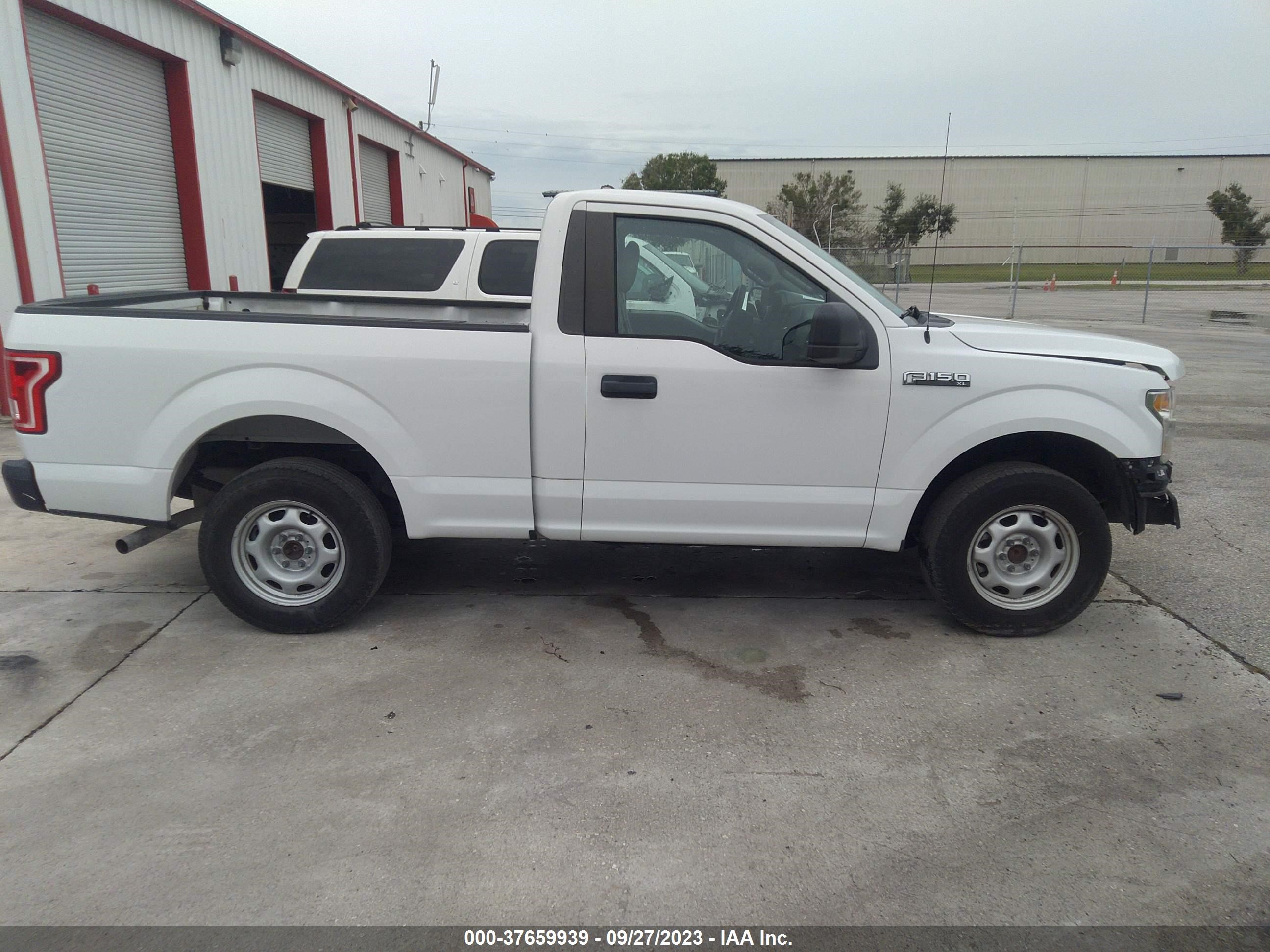 Photo 12 VIN: 1FTMF1C81HFB43068 - FORD F-150 