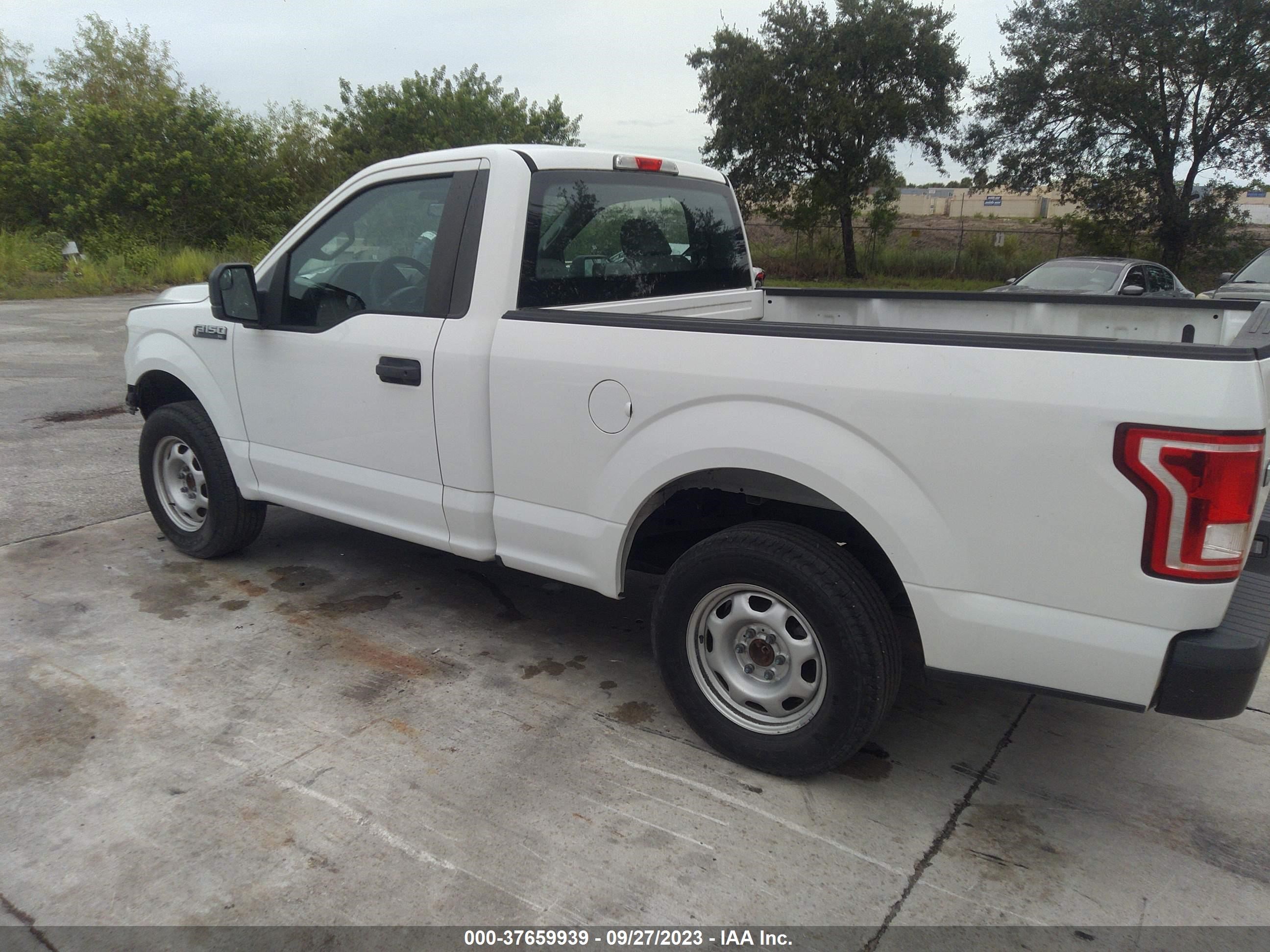 Photo 2 VIN: 1FTMF1C81HFB43068 - FORD F-150 