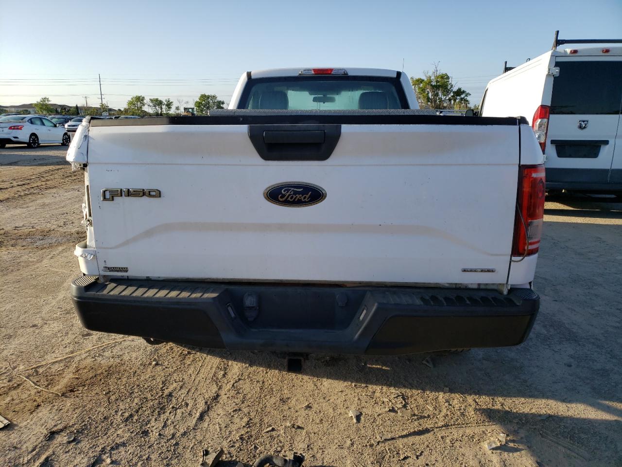 Photo 6 VIN: 1FTMF1C82FKE52715 - FORD F-150 