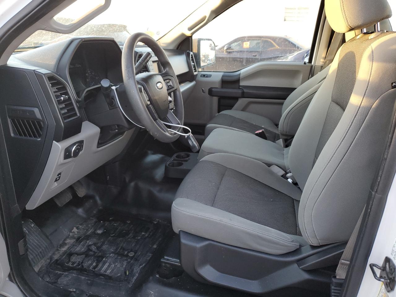 Photo 6 VIN: 1FTMF1C83HKC80696 - FORD F-150 