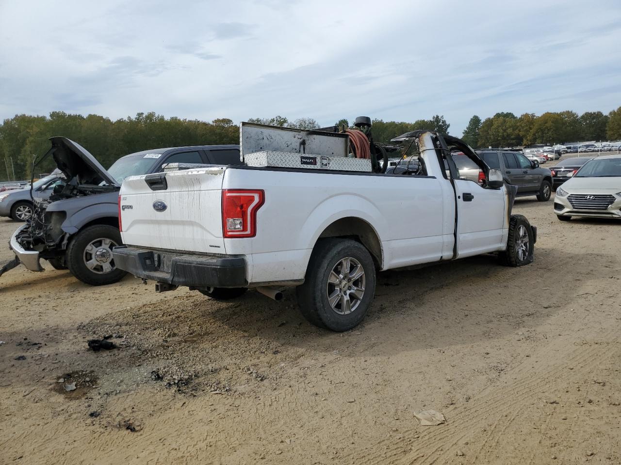 Photo 2 VIN: 1FTMF1C86GKE49026 - FORD F-150 