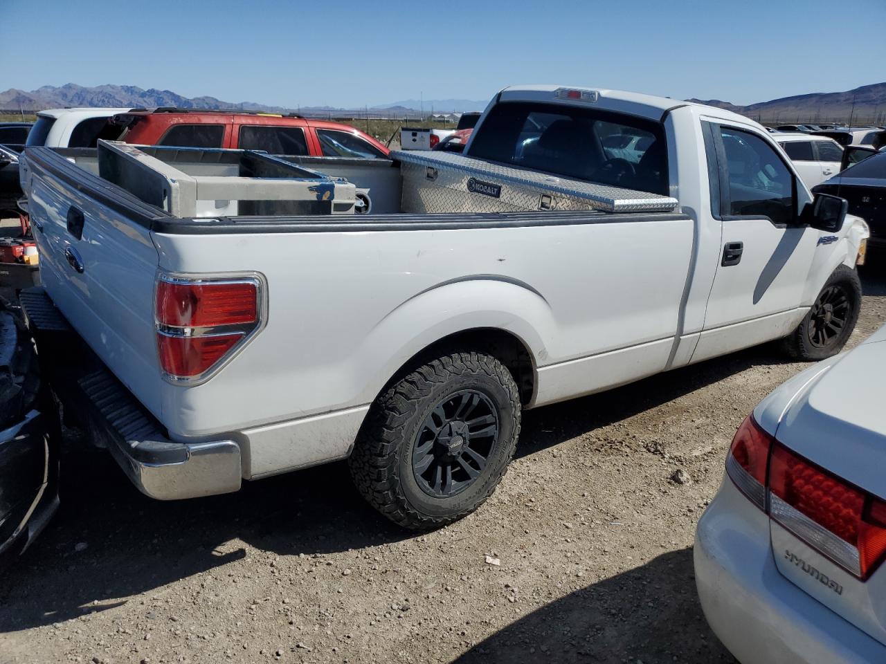 Photo 2 VIN: 1FTMF1C89AKE43261 - FORD F-150 