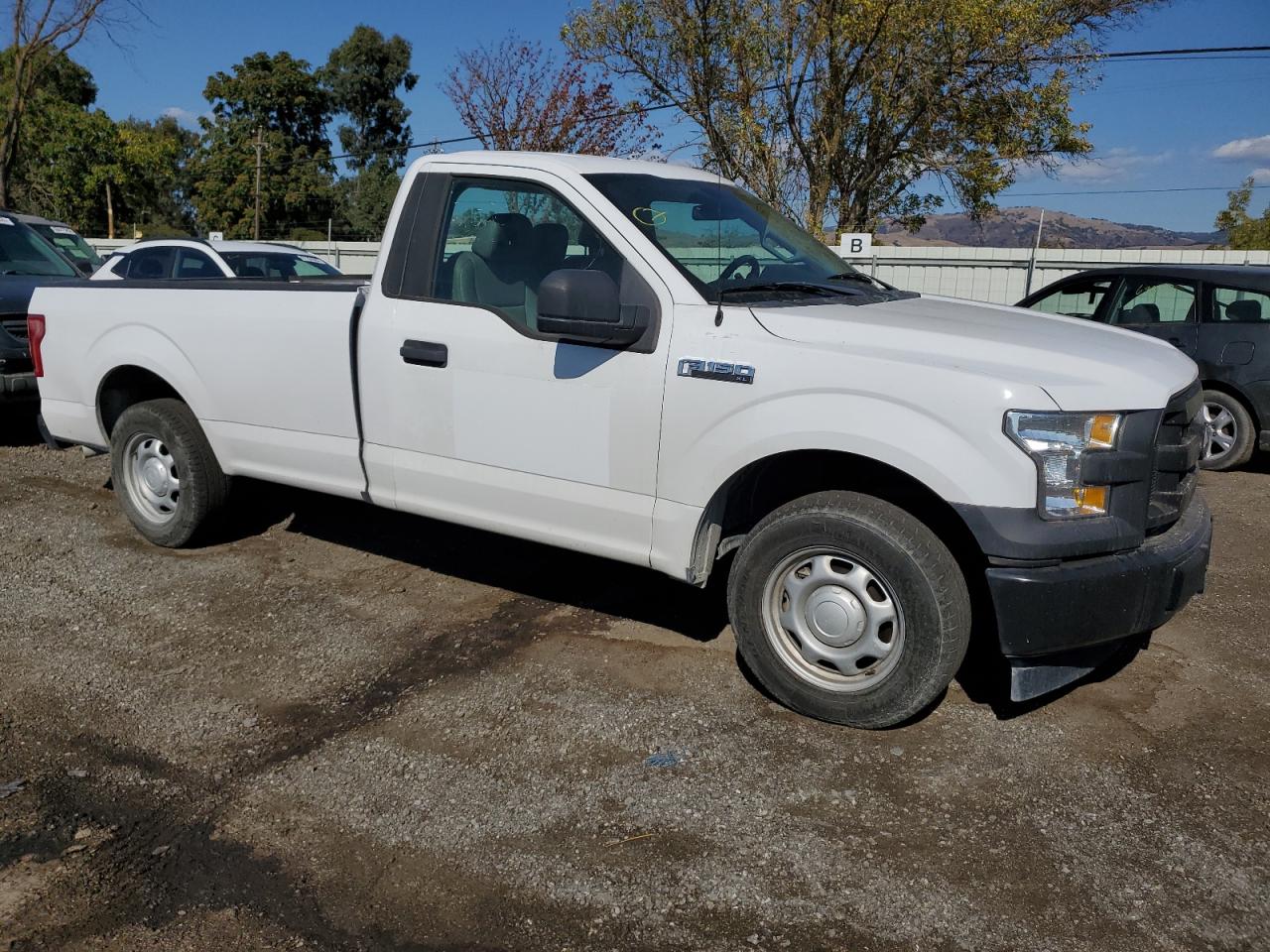 Photo 3 VIN: 1FTMF1C8XHKC55861 - FORD F-150 