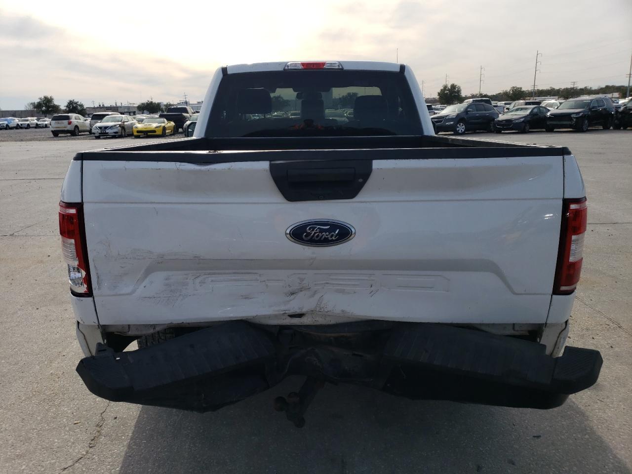 Photo 5 VIN: 1FTMF1CB2JKF25618 - FORD F-150 