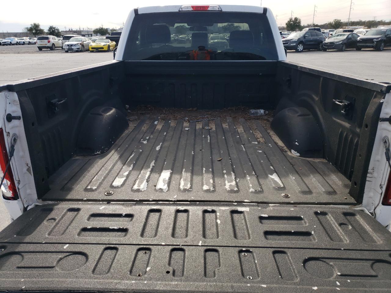 Photo 9 VIN: 1FTMF1CB2JKF25618 - FORD F-150 