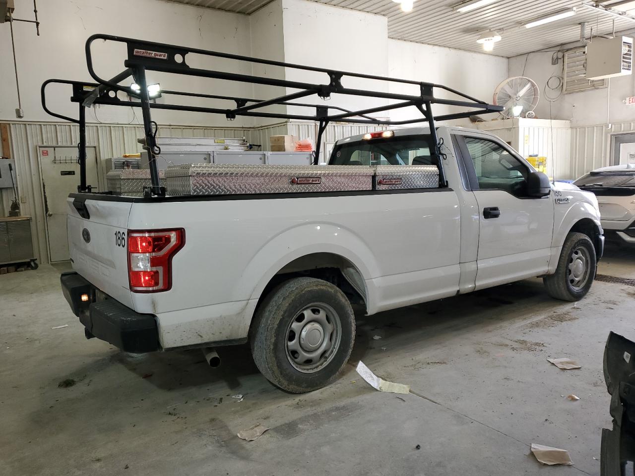 Photo 2 VIN: 1FTMF1CB2JKF57162 - FORD F-150 