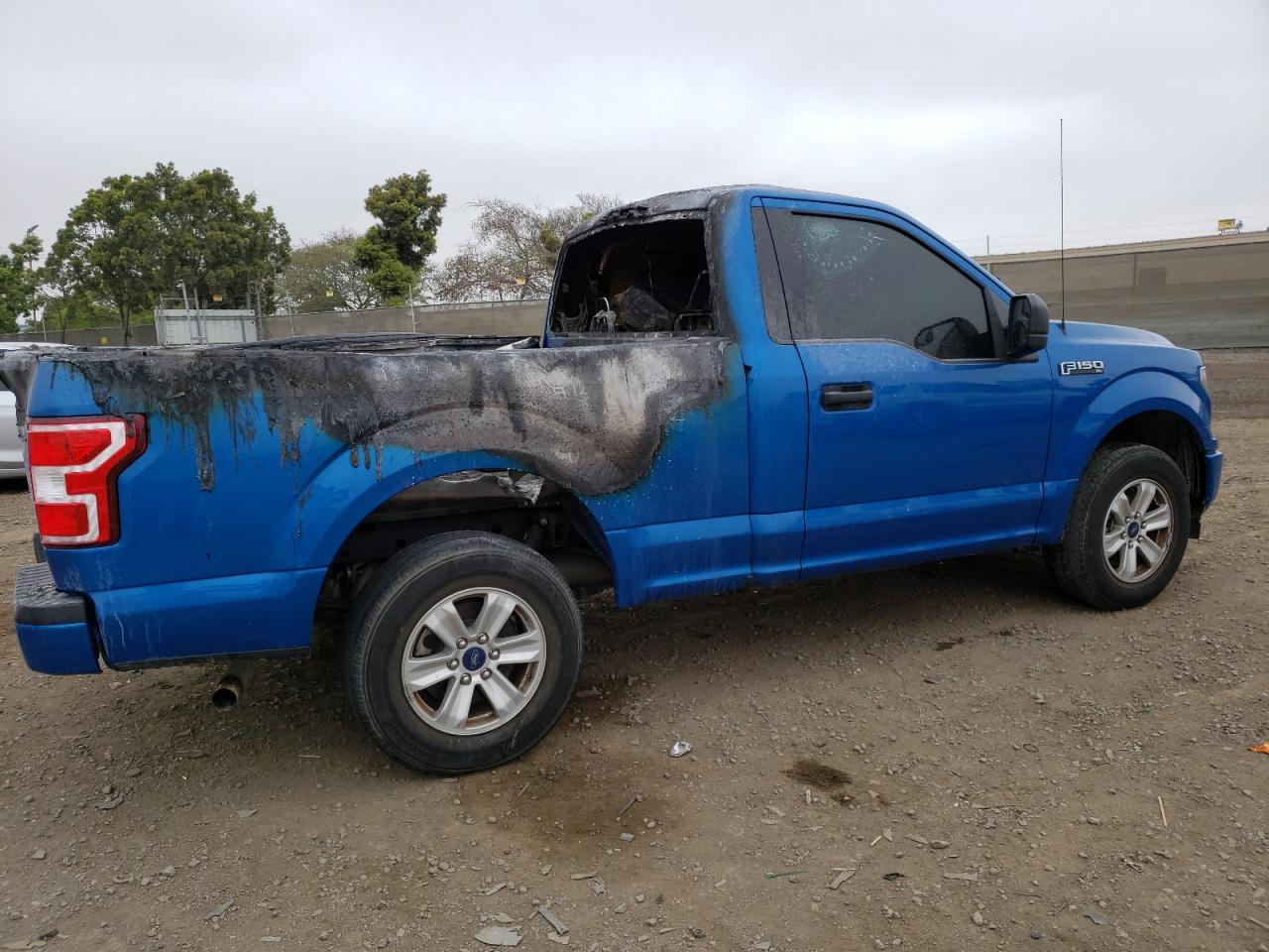 Photo 2 VIN: 1FTMF1CB2KFA41670 - FORD F-150 