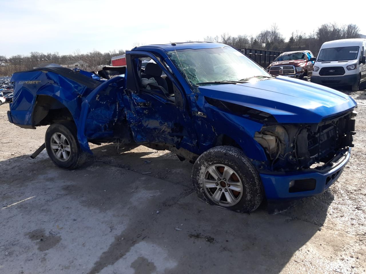 Photo 3 VIN: 1FTMF1CB3JKC31225 - FORD F-150 