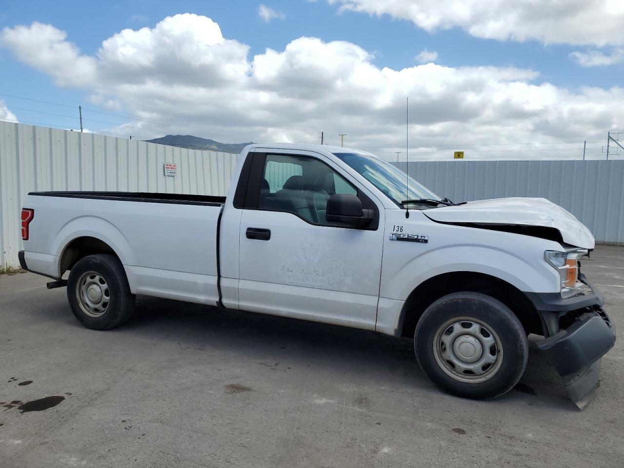 Photo 3 VIN: 1FTMF1CB4JKC44887 - FORD F-150 