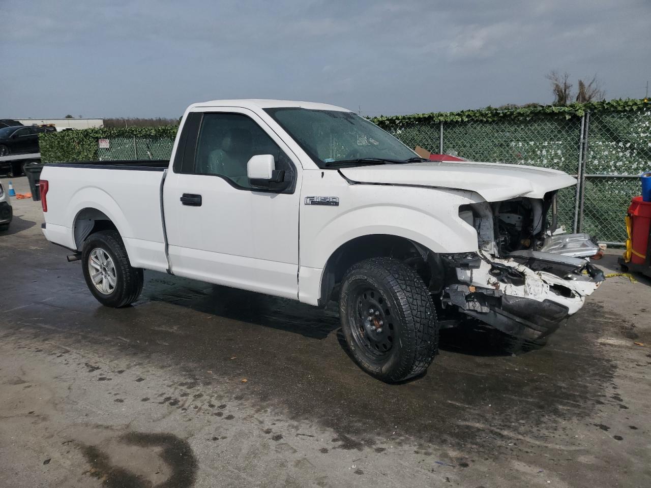 Photo 3 VIN: 1FTMF1CB8LKF33631 - FORD F-150 