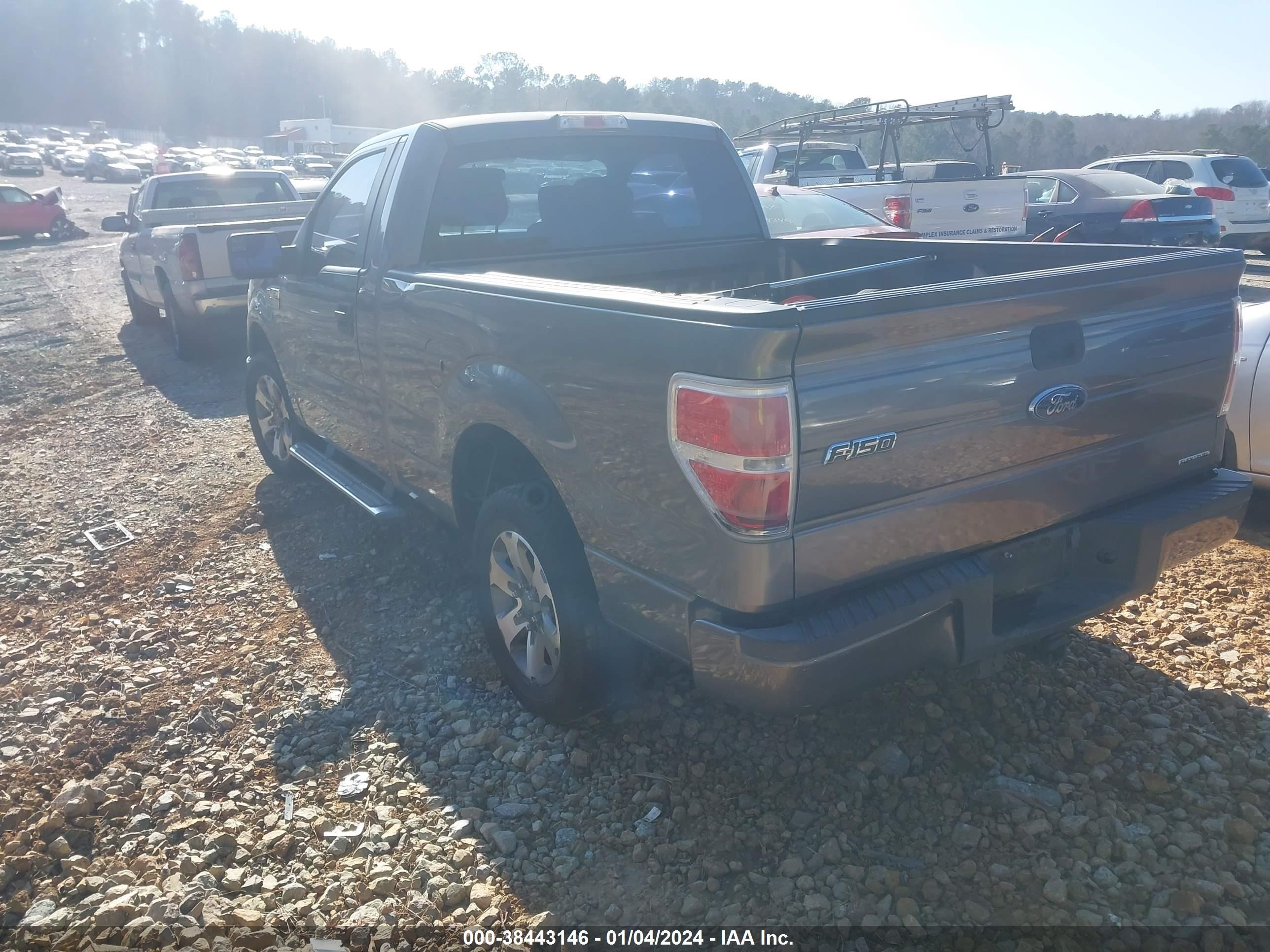 Photo 2 VIN: 1FTMF1CF3DFB14499 - FORD F-150 