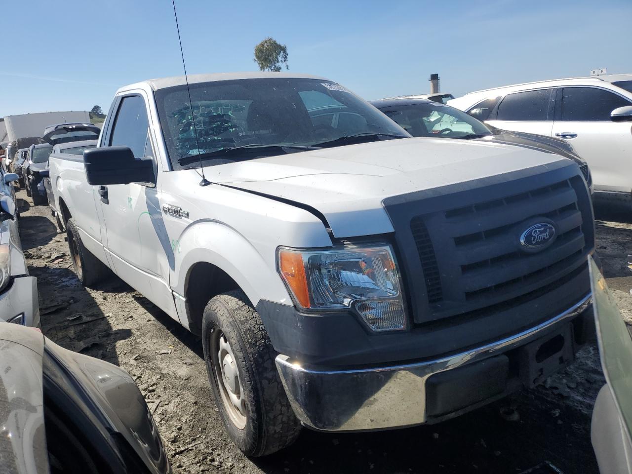 Photo 3 VIN: 1FTMF1CM0BKD83711 - FORD F-150 