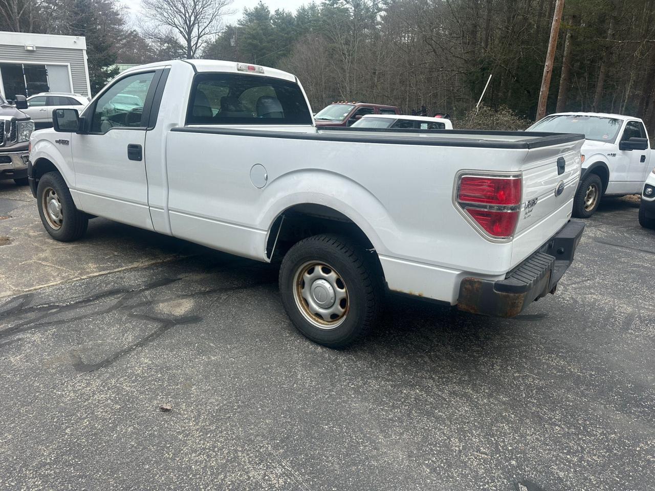 Photo 2 VIN: 1FTMF1CM1BKD82843 - FORD F-150 