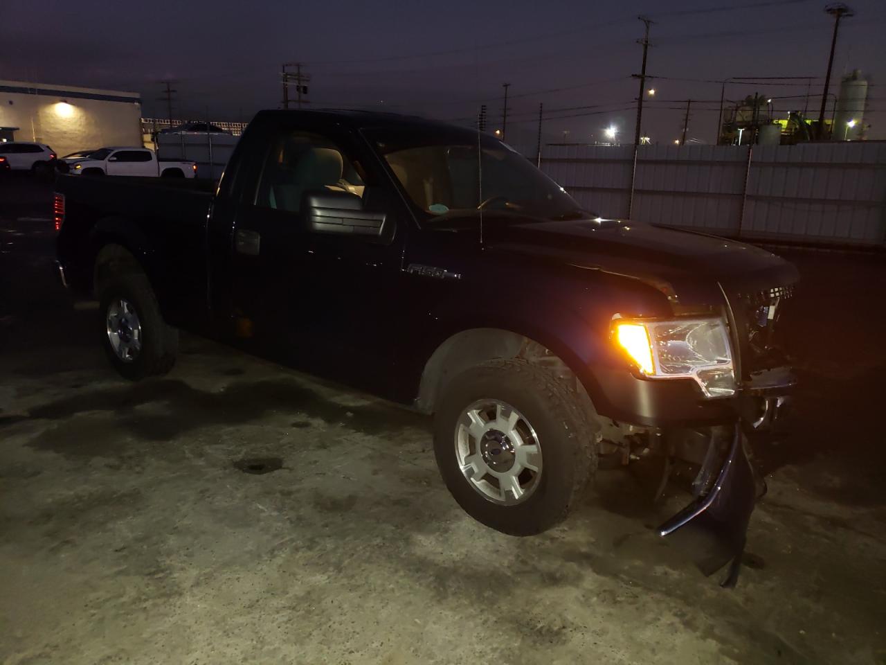 Photo 3 VIN: 1FTMF1CM4DFD63845 - FORD F-150 