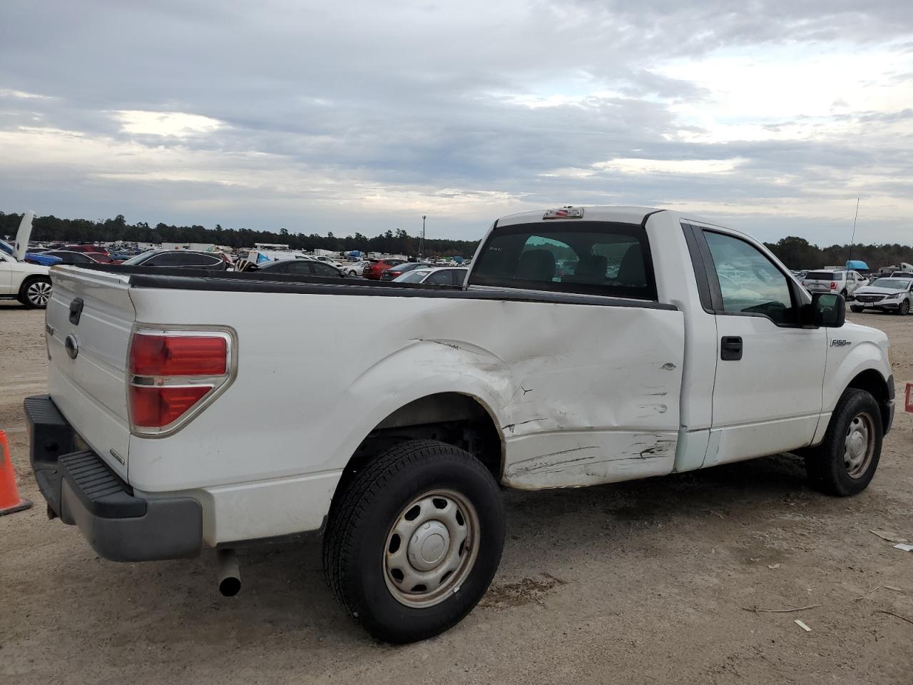 Photo 2 VIN: 1FTMF1CM5BKD38618 - FORD F-150 