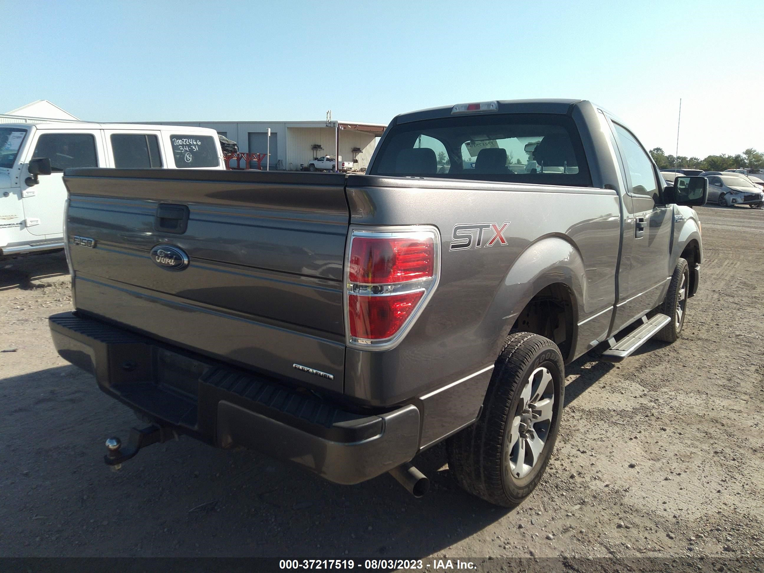 Photo 3 VIN: 1FTMF1CM7EFC15559 - FORD F-150 