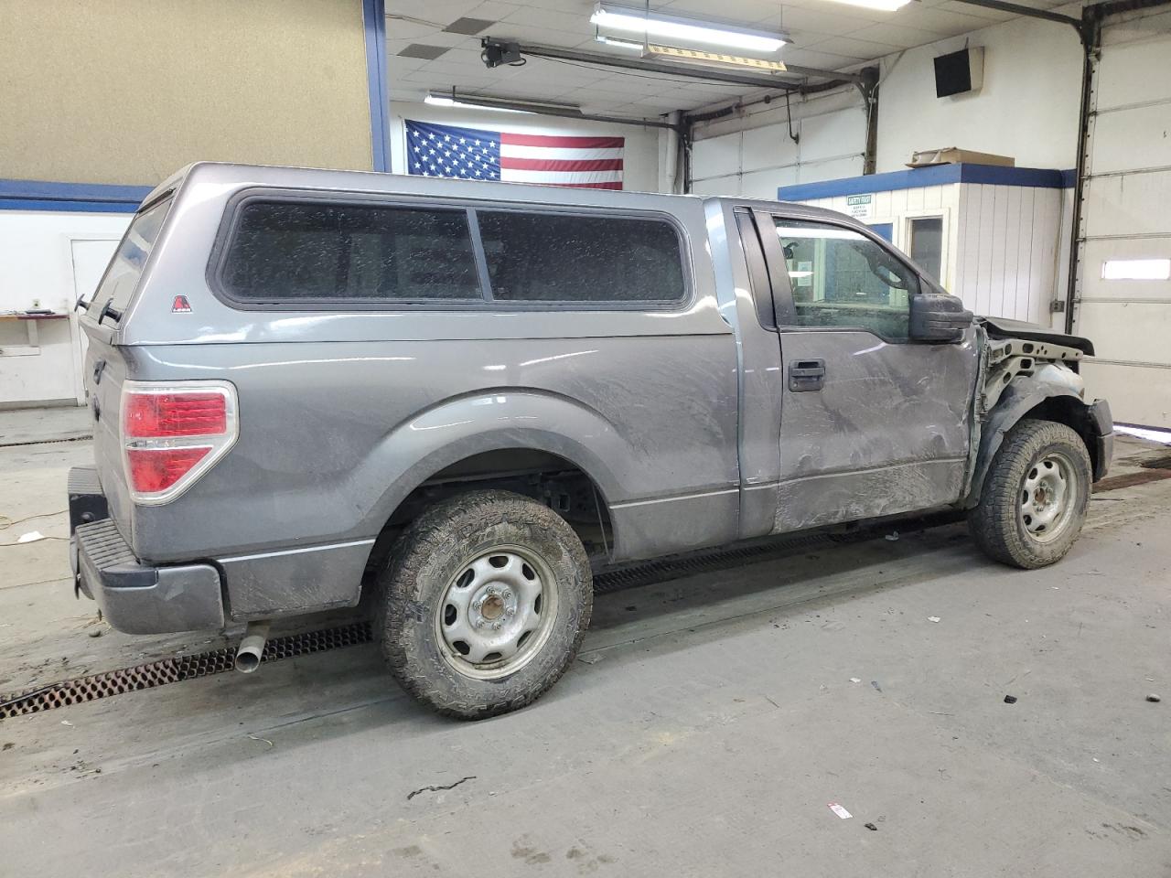 Photo 2 VIN: 1FTMF1CM8CFA57200 - FORD F-150 