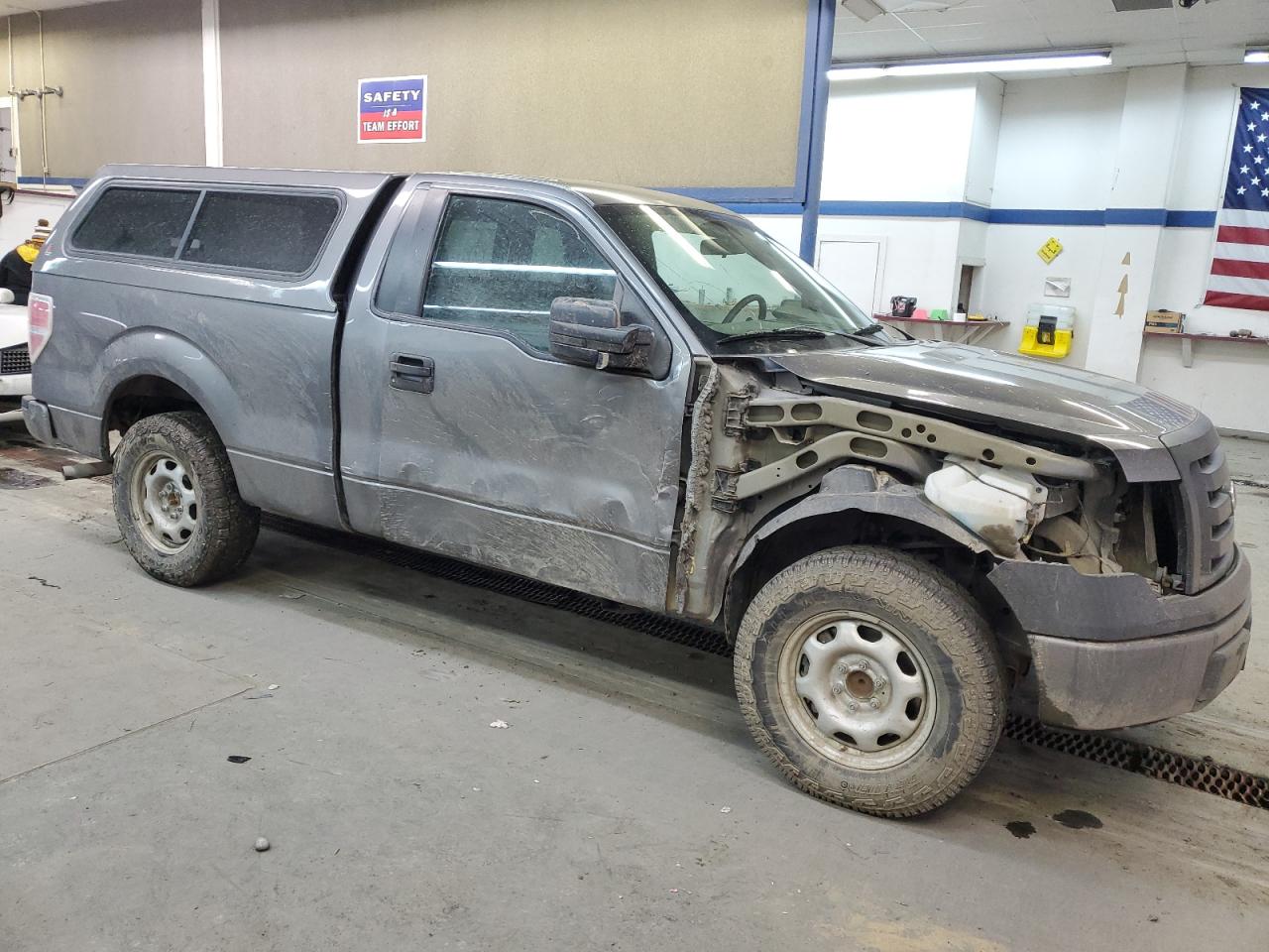 Photo 3 VIN: 1FTMF1CM8CFA57200 - FORD F-150 