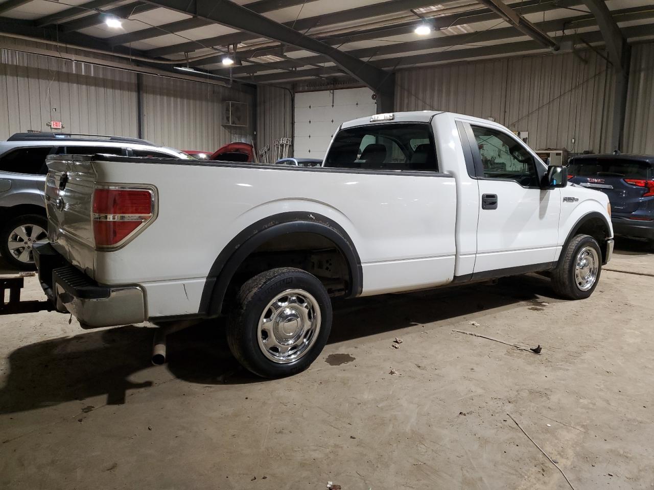 Photo 2 VIN: 1FTMF1CW6AKB96750 - FORD F-150 