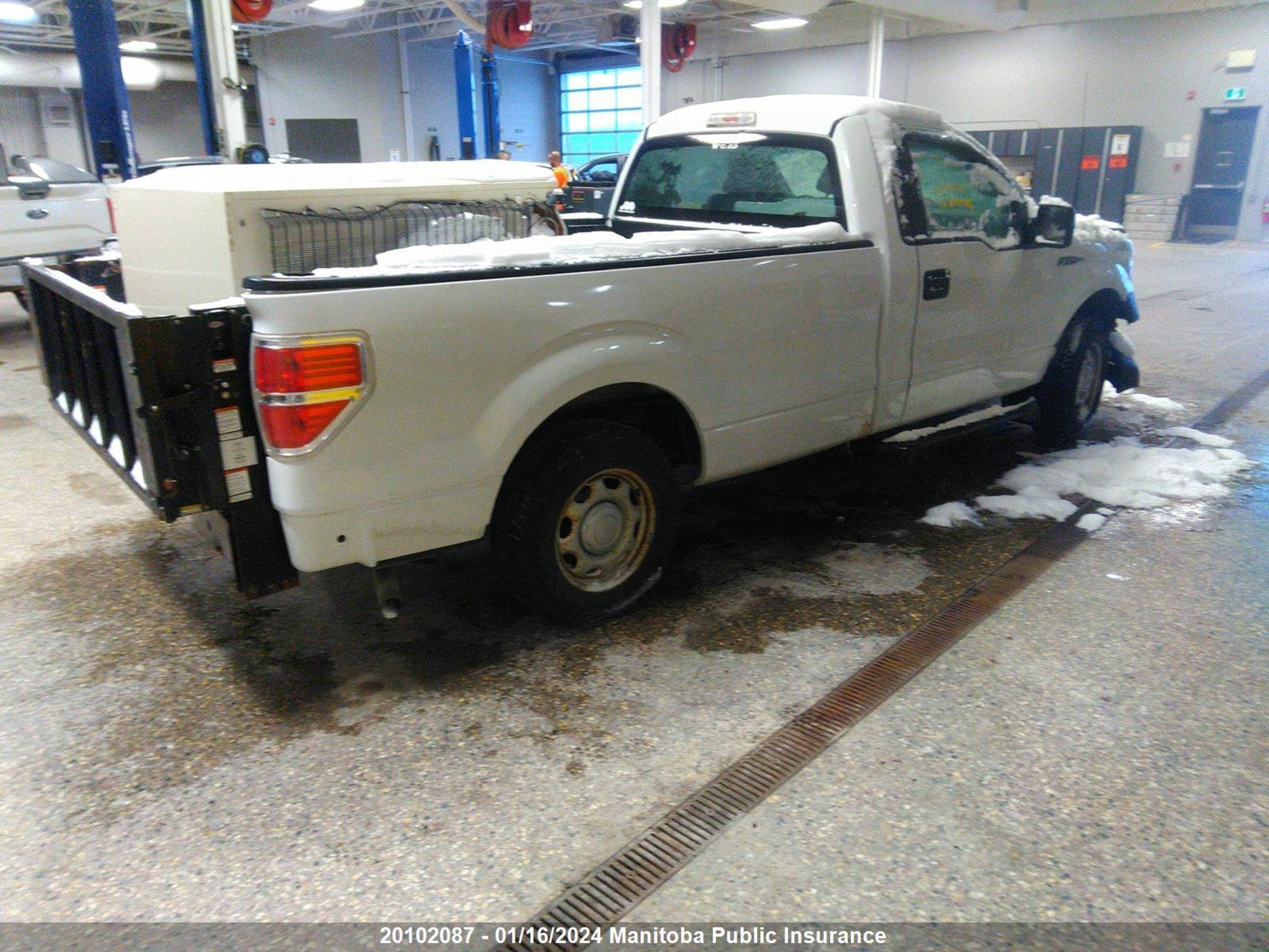 Photo 3 VIN: 1FTMF1CW8AKE35442 - FORD ALL 