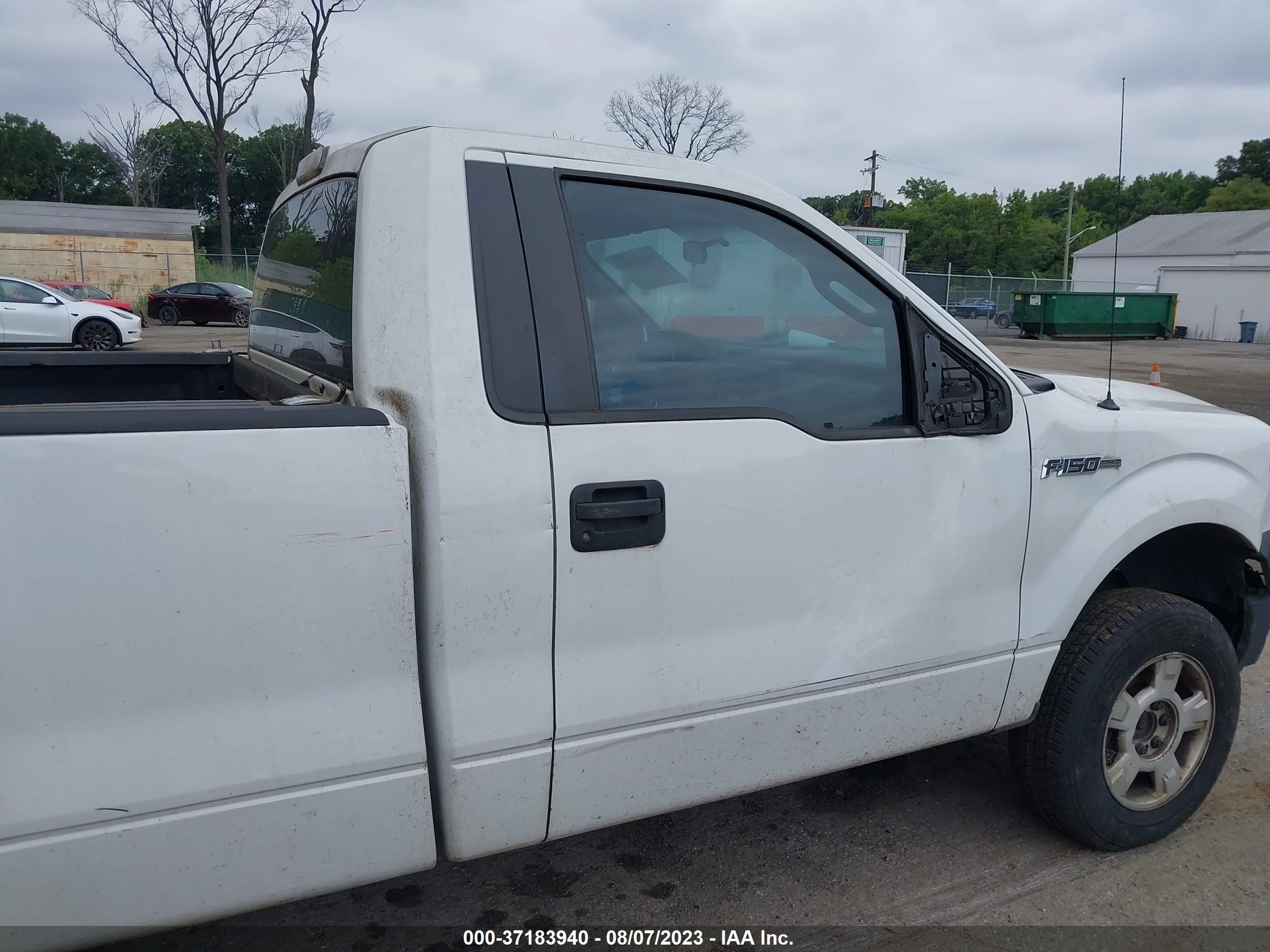 Photo 7 VIN: 1FTMF1EM1CKD28456 - FORD F-150 