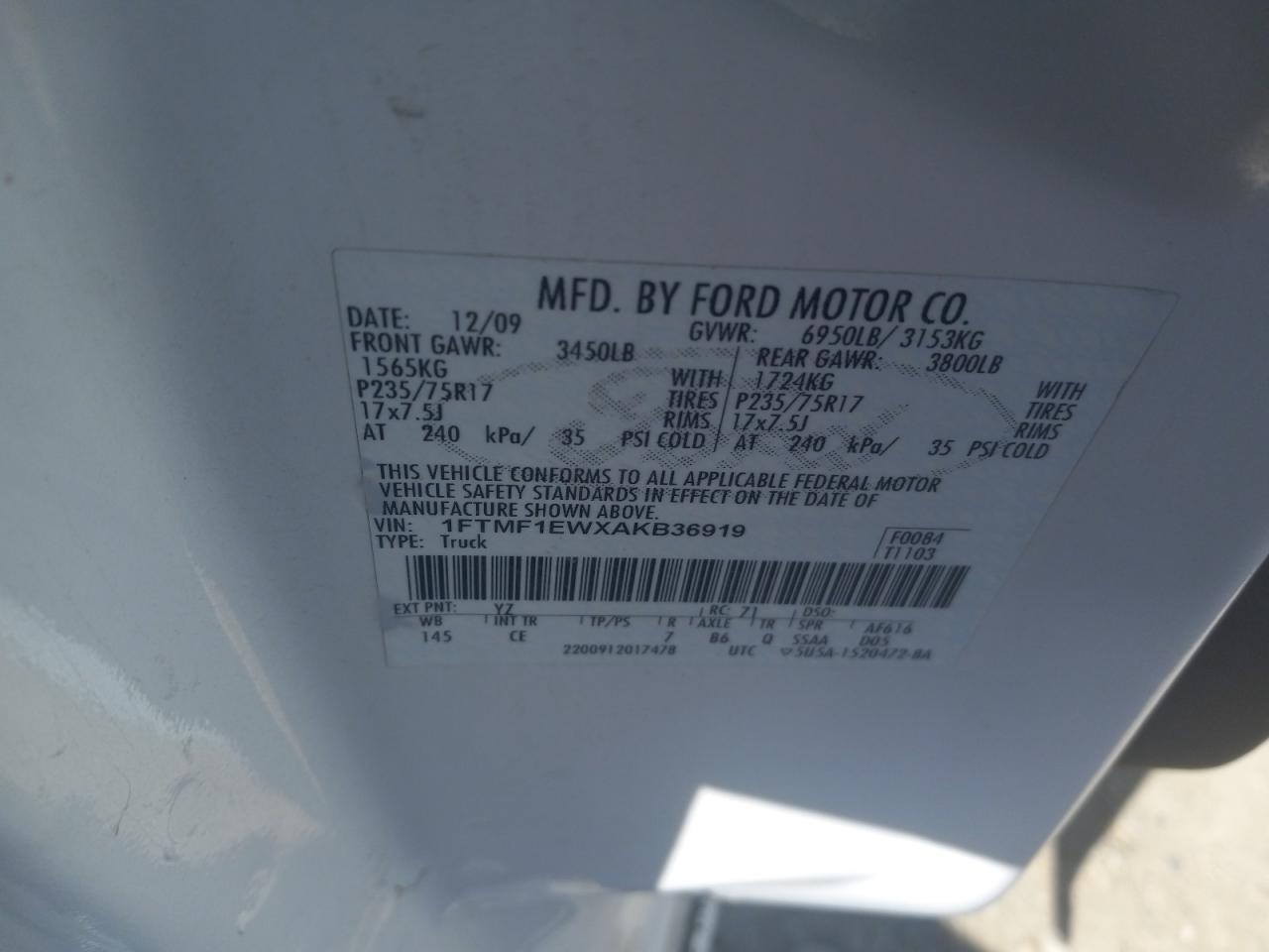 Photo 11 VIN: 1FTMF1EWXAKB36919 - FORD F-150 