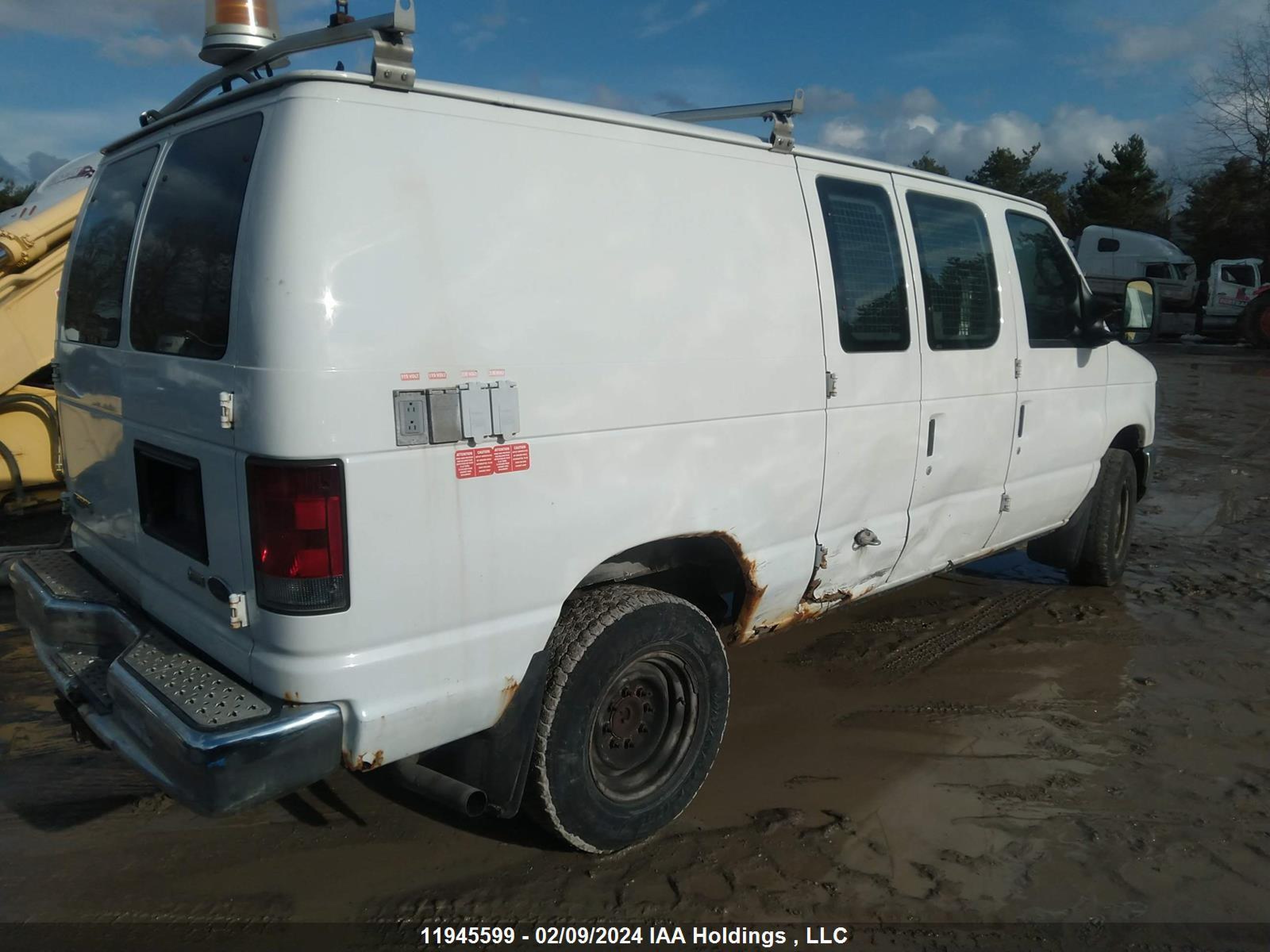 Photo 3 VIN: 1FTNE14W19DA40833 - FORD ECONOLINE 