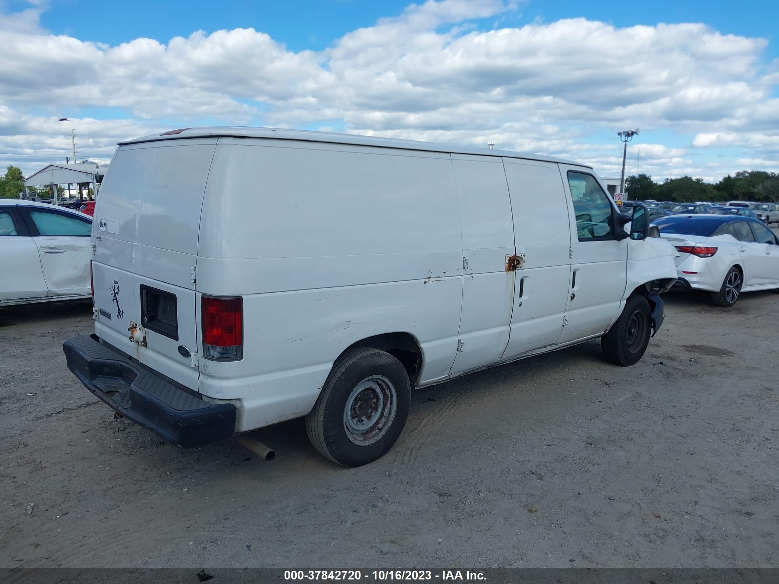 Photo 3 VIN: 1FTNE14W28DA33145 - FORD ECONOLINE 