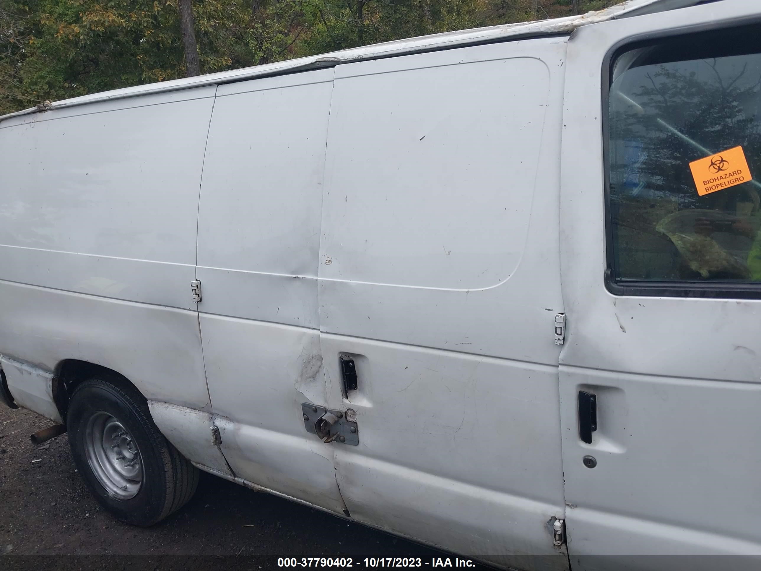 Photo 11 VIN: 1FTNE14W37DB37657 - FORD ECONOLINE 