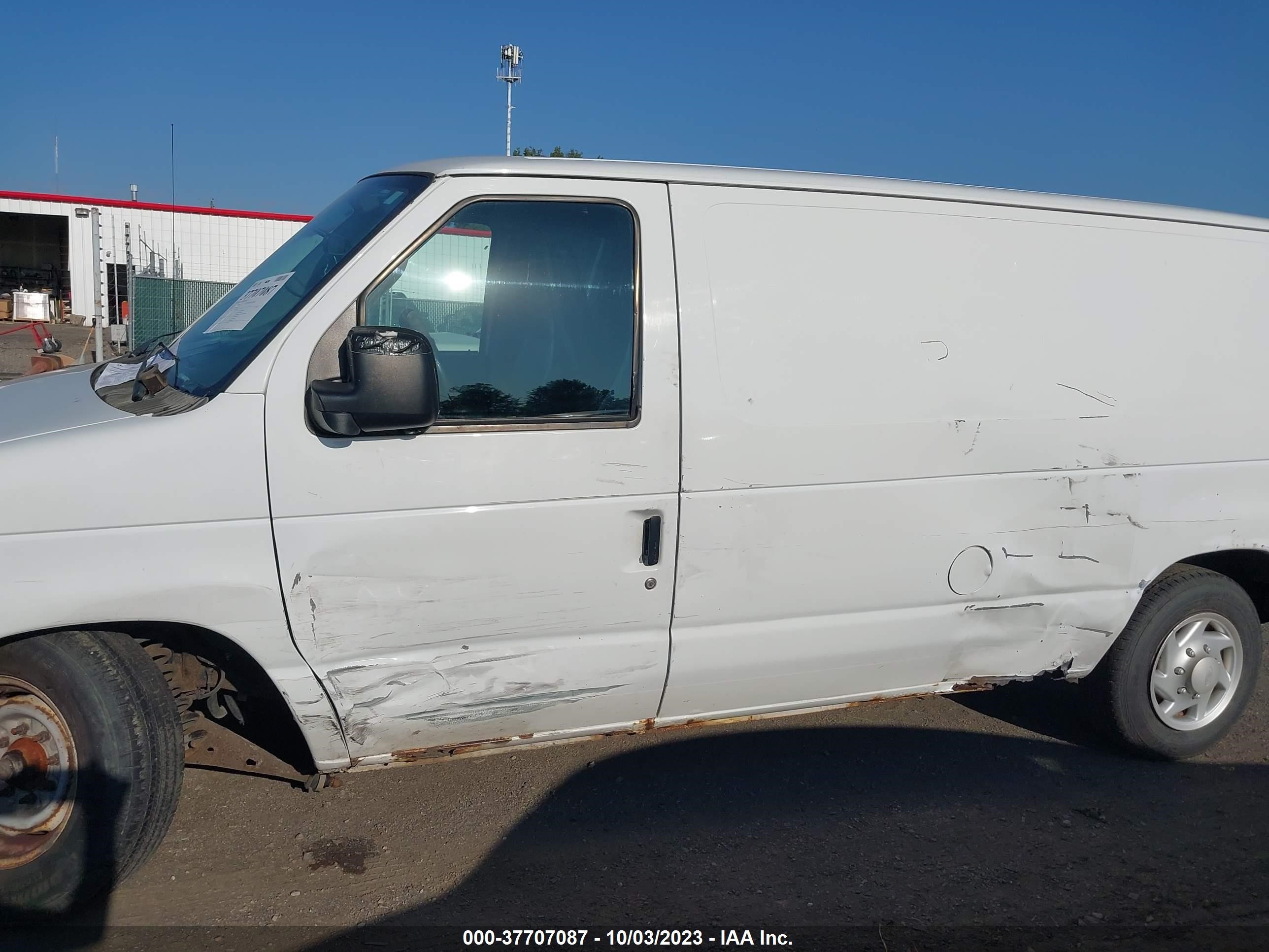 Photo 13 VIN: 1FTNE14W67DA42140 - FORD ECONOLINE 