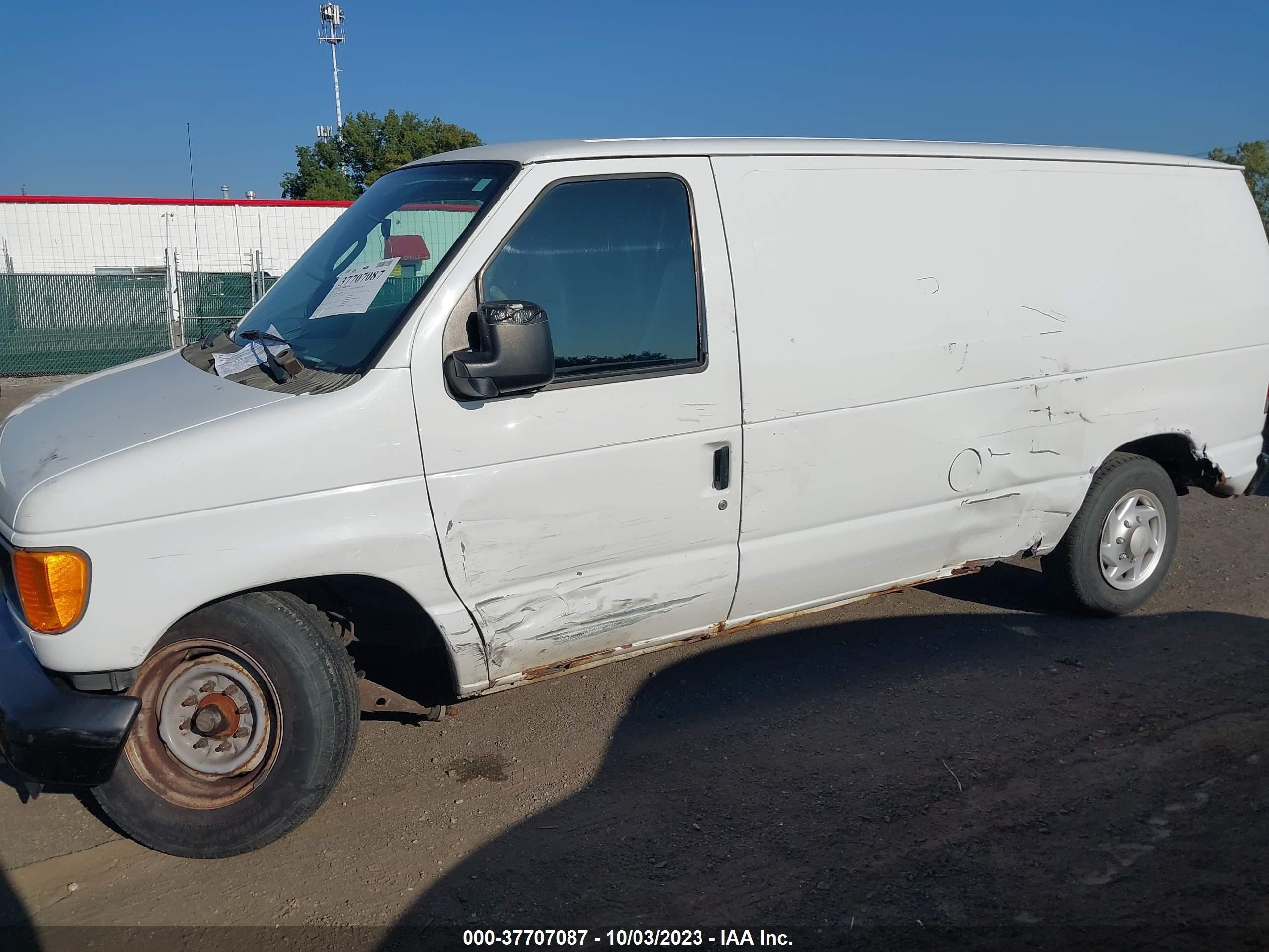 Photo 5 VIN: 1FTNE14W67DA42140 - FORD ECONOLINE 