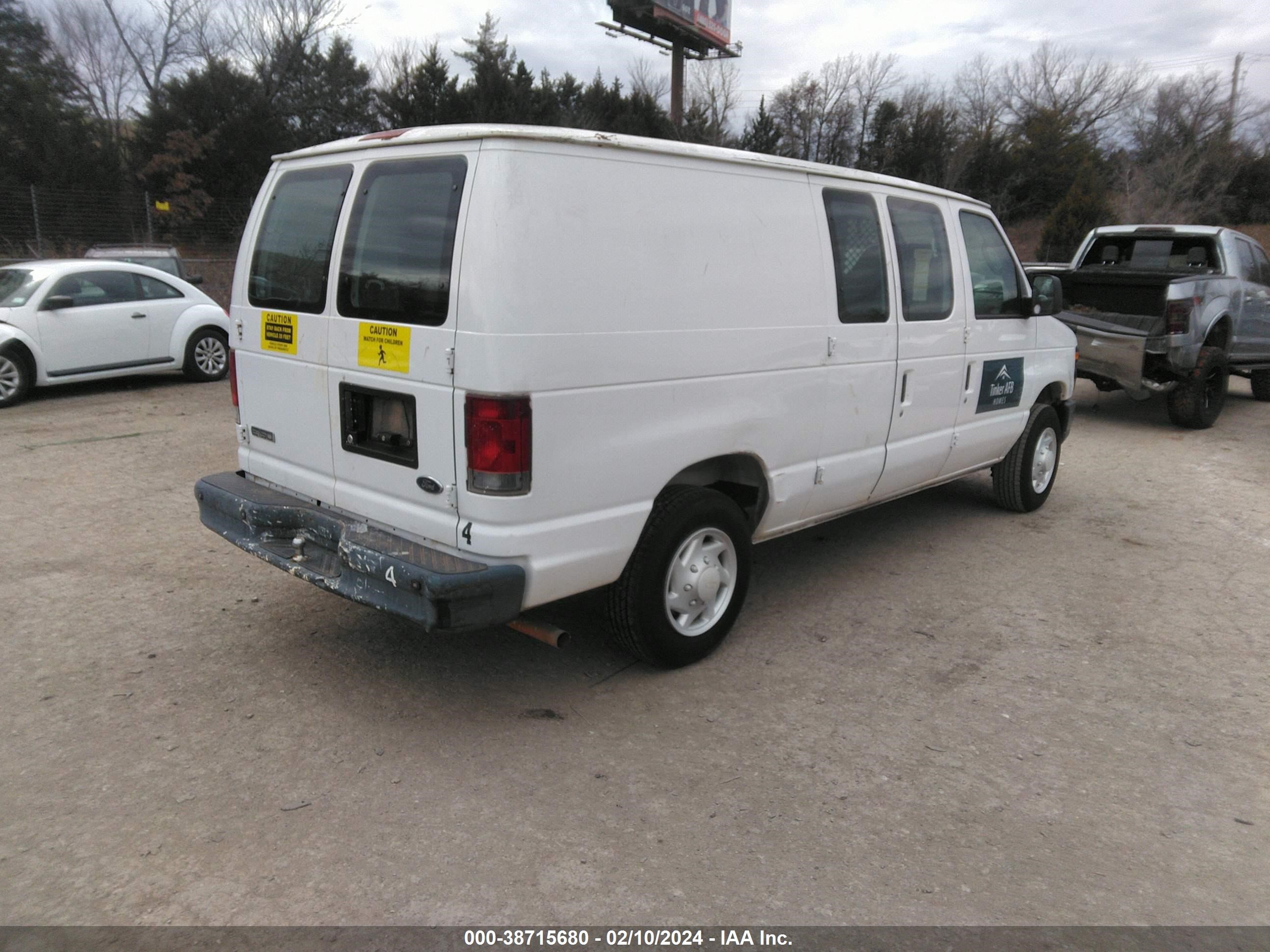 Photo 3 VIN: 1FTNE14WX8DA27612 - FORD ECONOLINE 