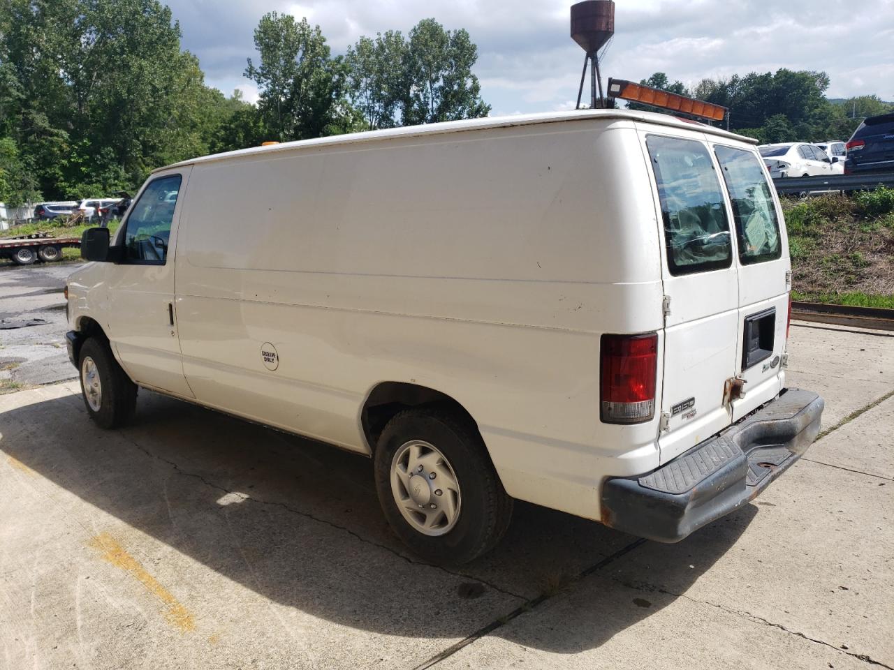 Photo 1 VIN: 1FTNE1EW1BDA58186 - FORD ECONOLINE 