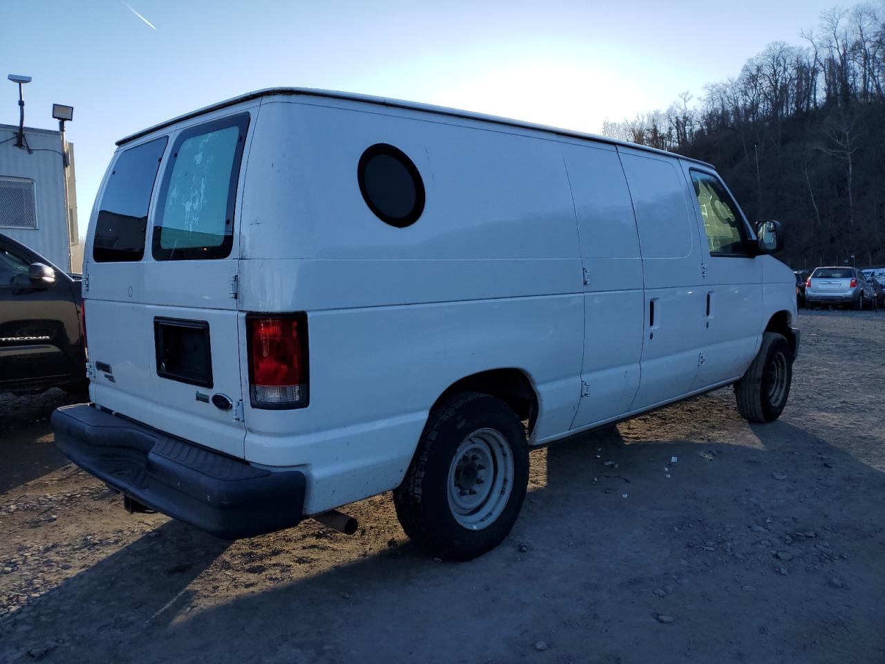 Photo 2 VIN: 1FTNE1EW7DDB33282 - FORD ECONOLINE 