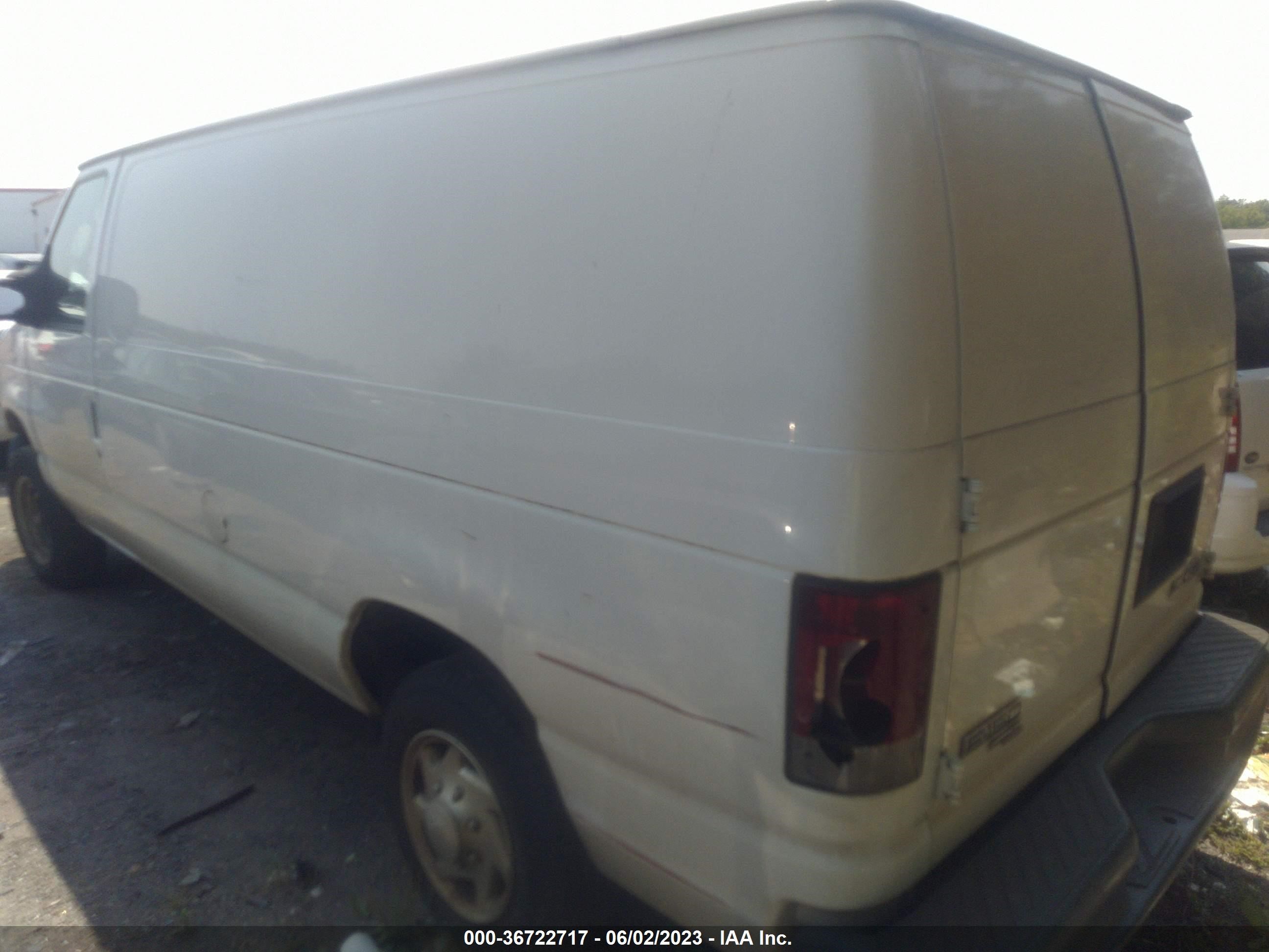 Photo 2 VIN: 1FTNE1EWXCDB28950 - FORD ECONOLINE 