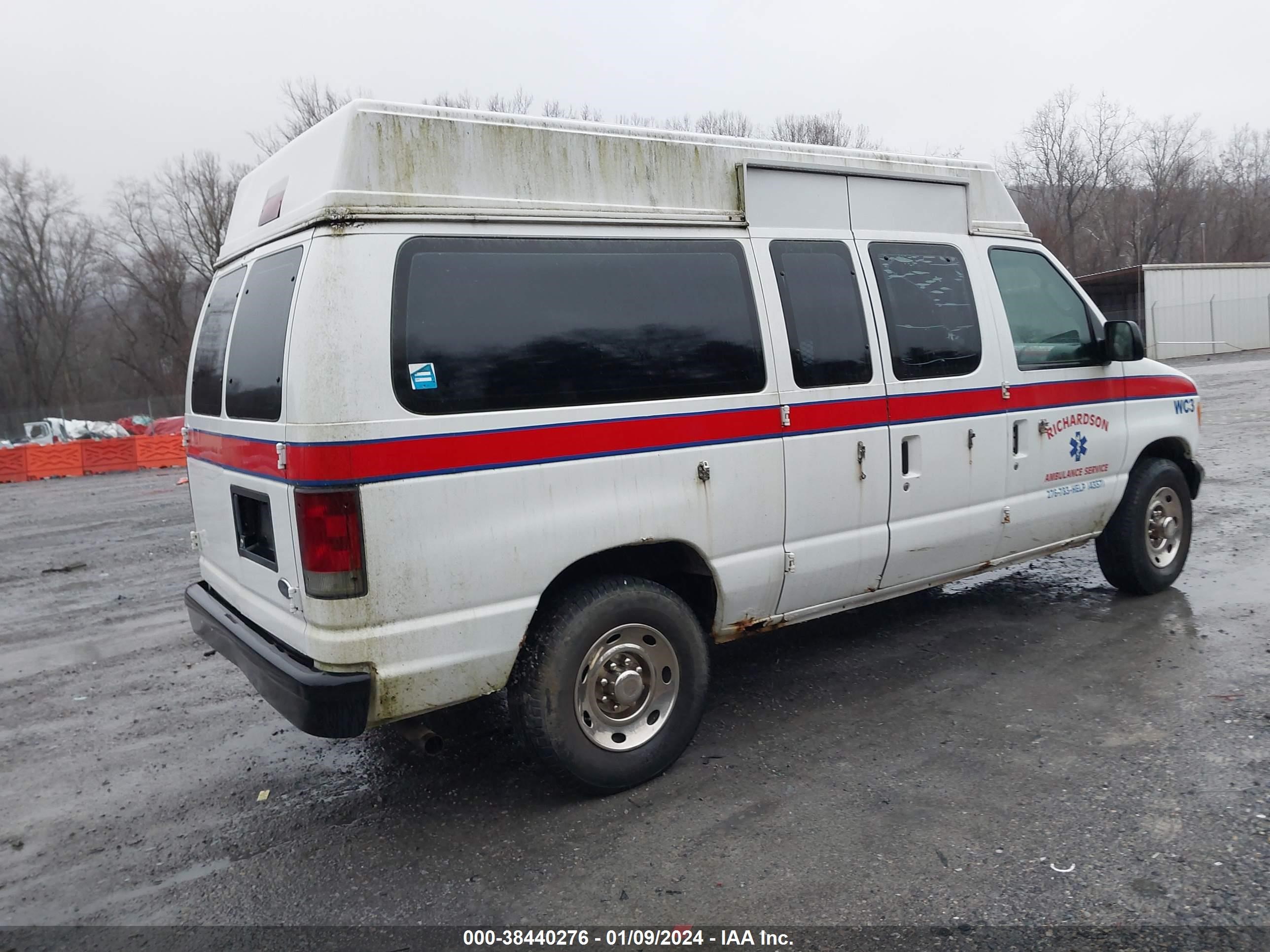 Photo 3 VIN: 1FTNE24203HC05953 - FORD ECONOLINE 