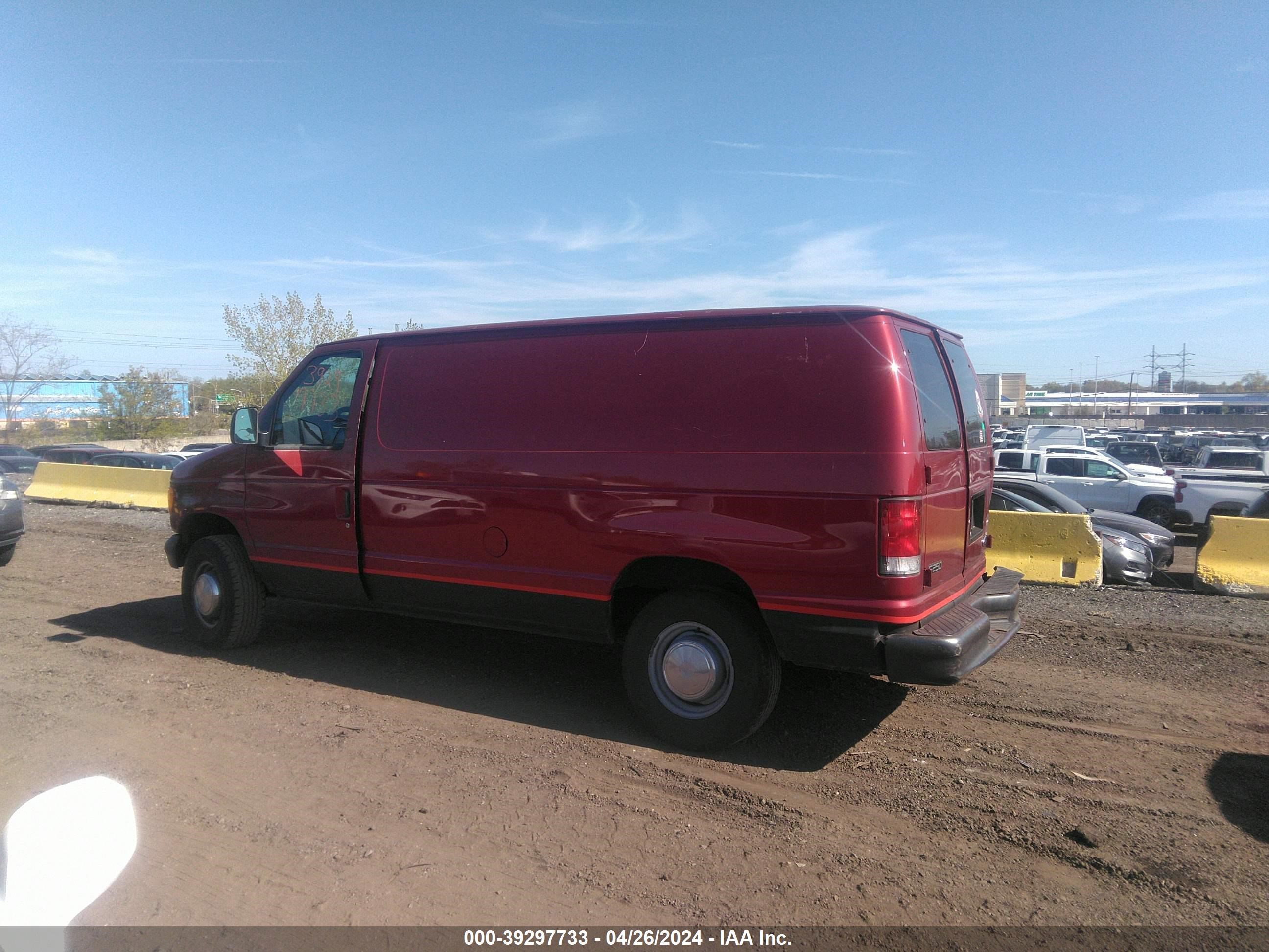 Photo 13 VIN: 1FTNE24231HB32056 - FORD ECONOLINE 