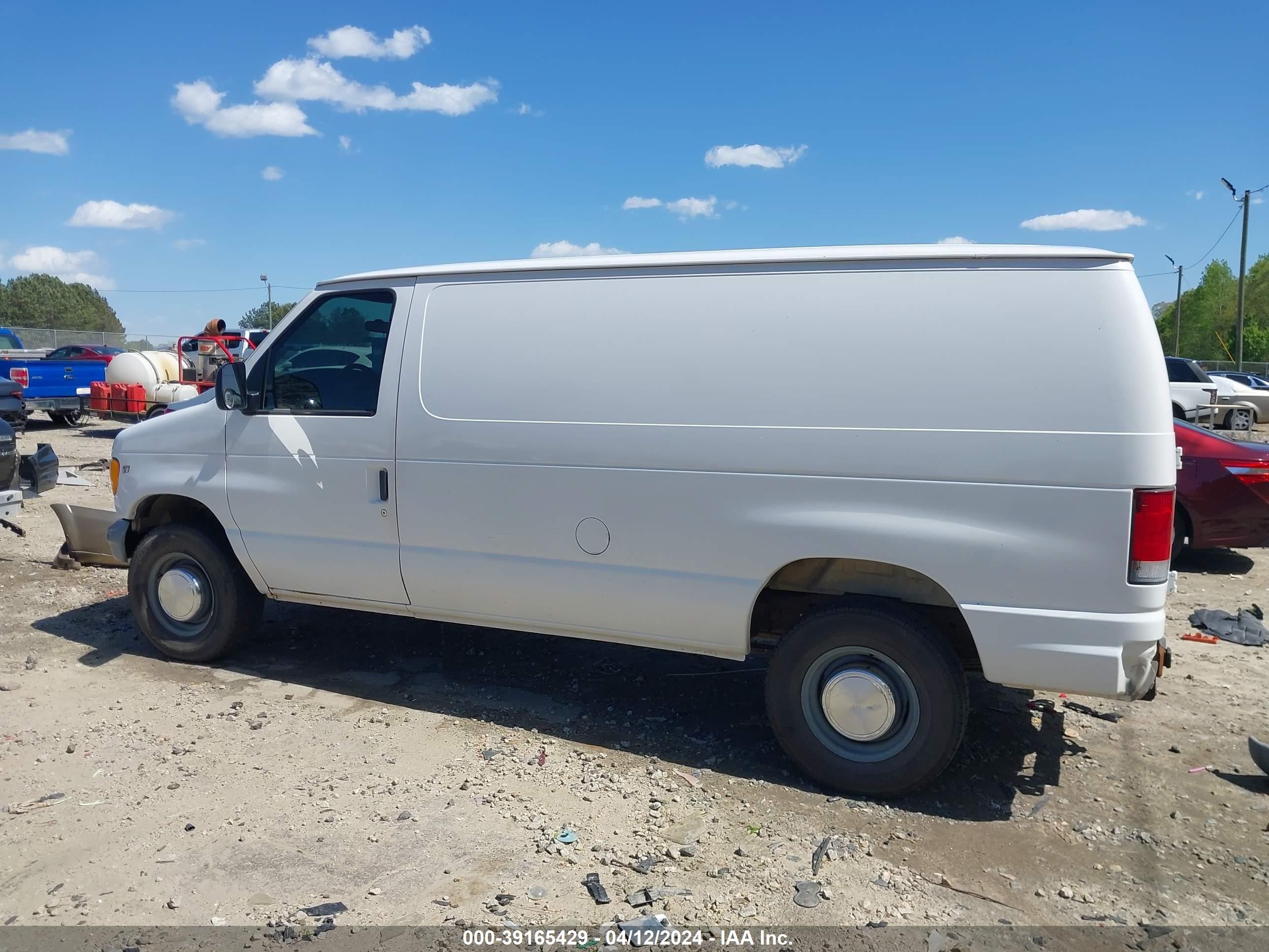 Photo 14 VIN: 1FTNE24L0YHA32628 - FORD ECONOLINE 