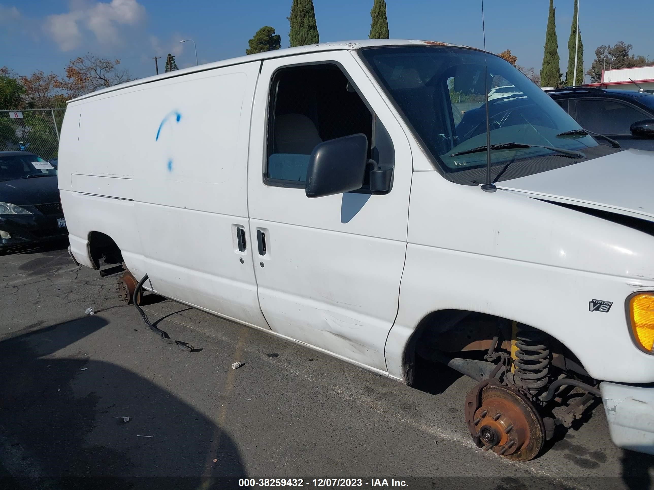 Photo 11 VIN: 1FTNE24L1YHB76124 - FORD ECONOLINE 