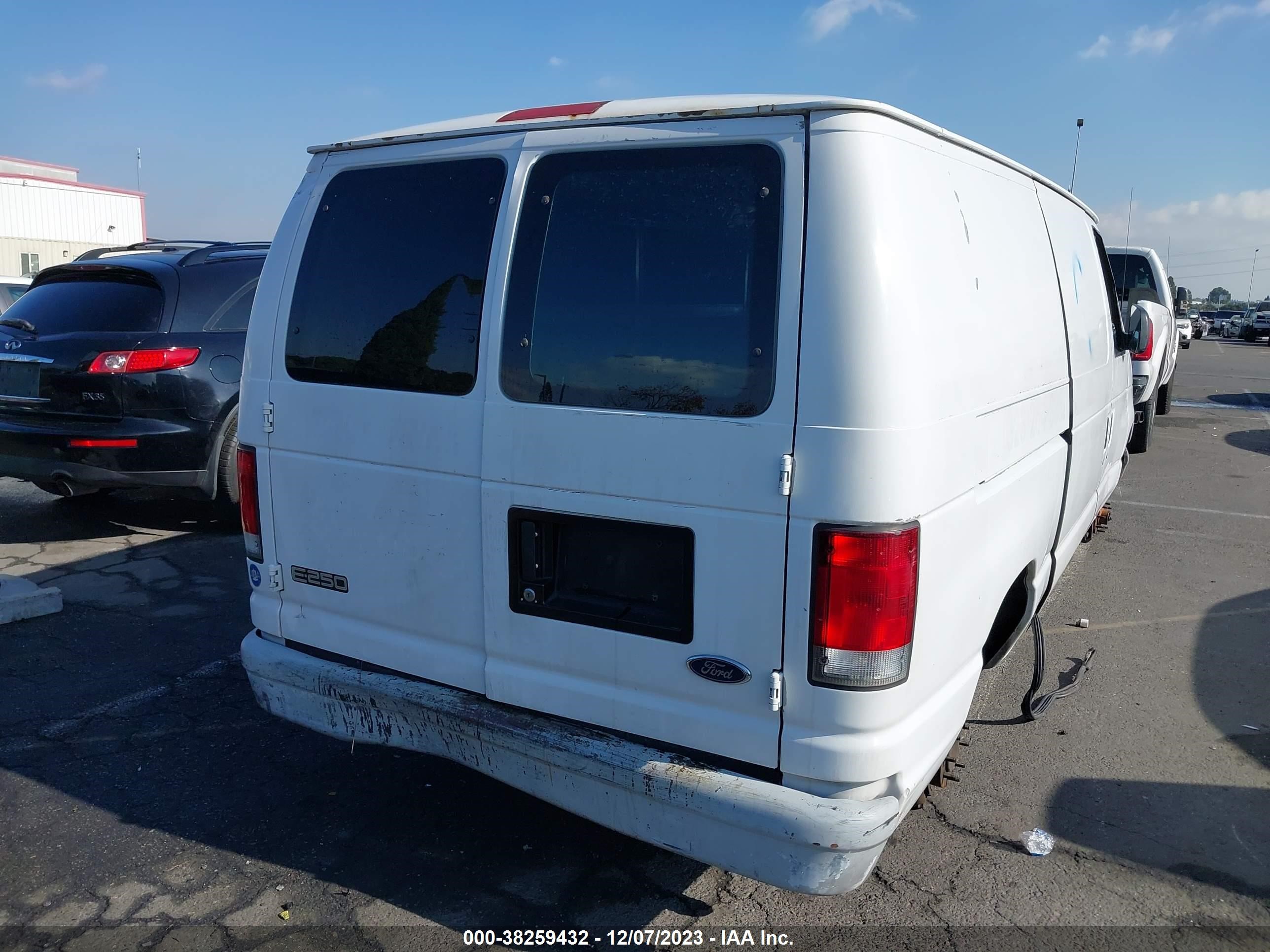 Photo 14 VIN: 1FTNE24L1YHB76124 - FORD ECONOLINE 