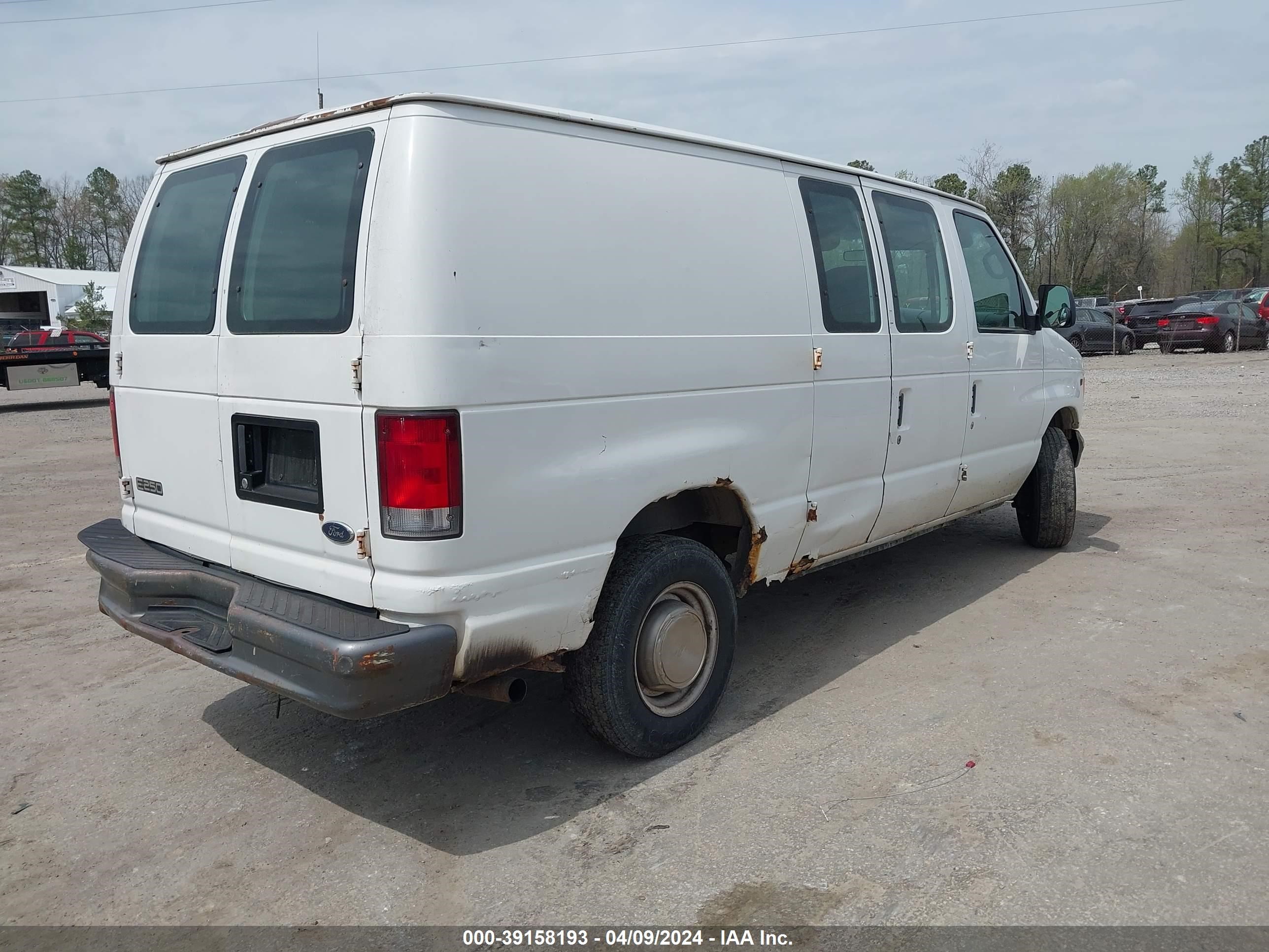 Photo 3 VIN: 1FTNE24L51HA46420 - FORD ECONOLINE 