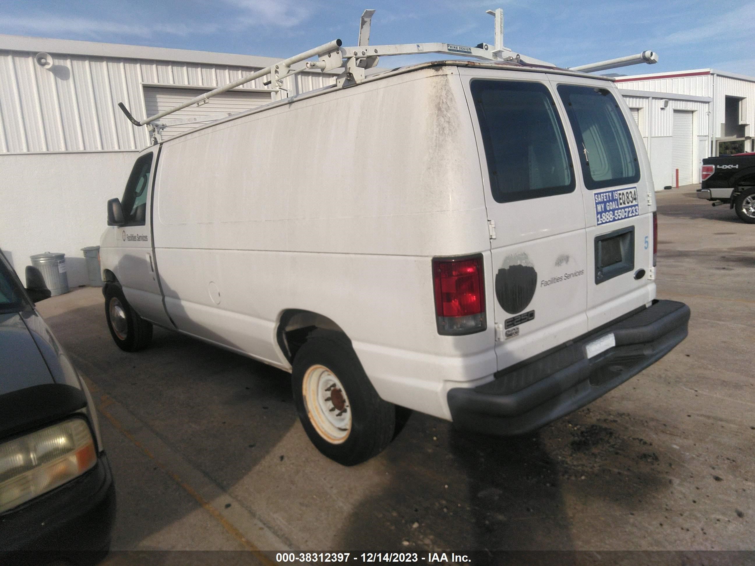 Photo 2 VIN: 1FTNE24L55HA26559 - FORD ECONOLINE 