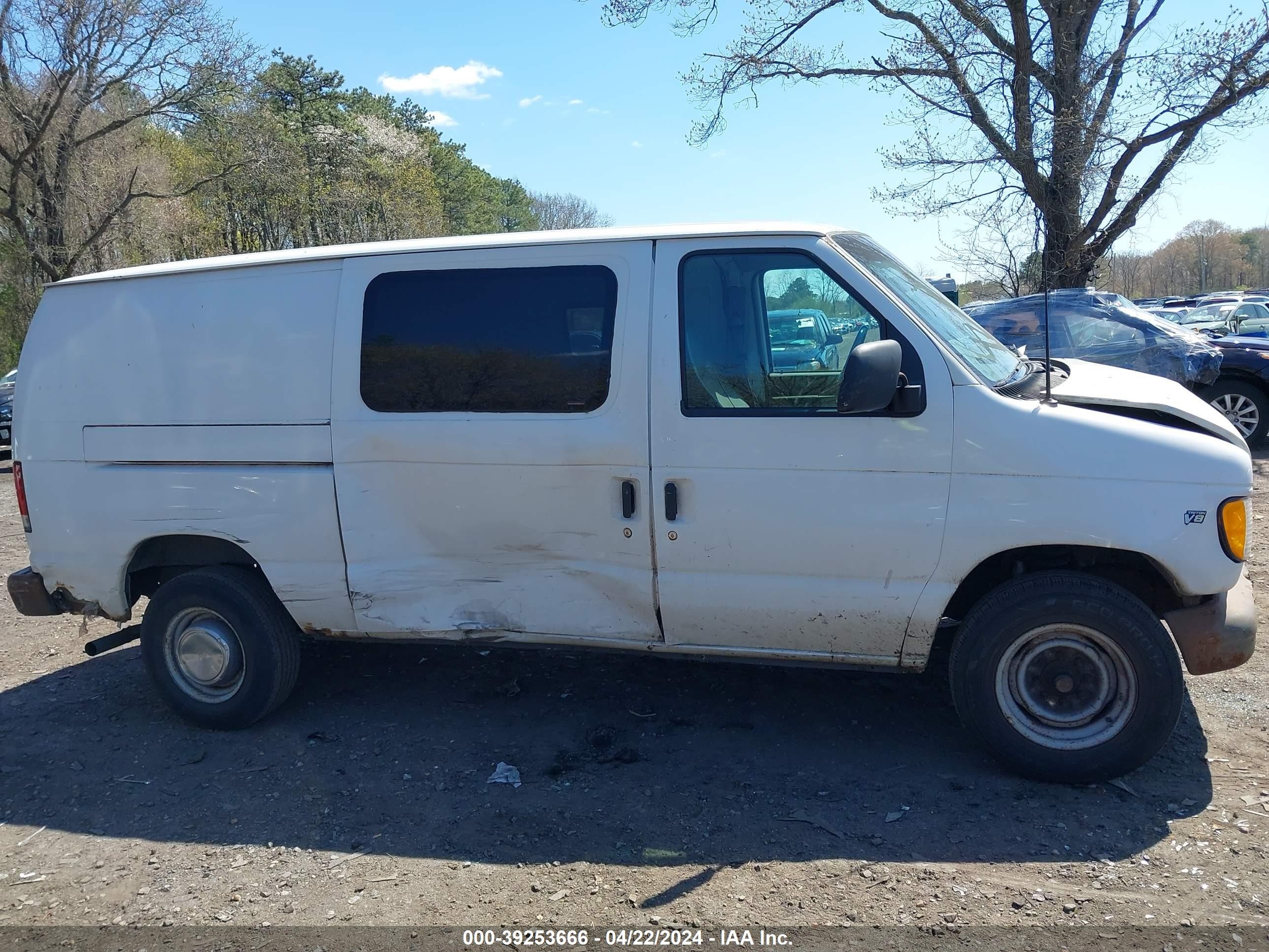 Photo 12 VIN: 1FTNE24L61HB48129 - FORD ECONOLINE 