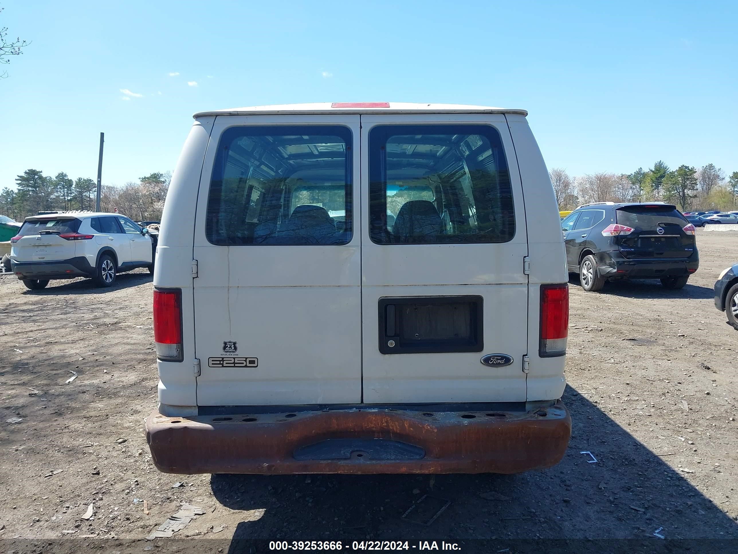 Photo 15 VIN: 1FTNE24L61HB48129 - FORD ECONOLINE 