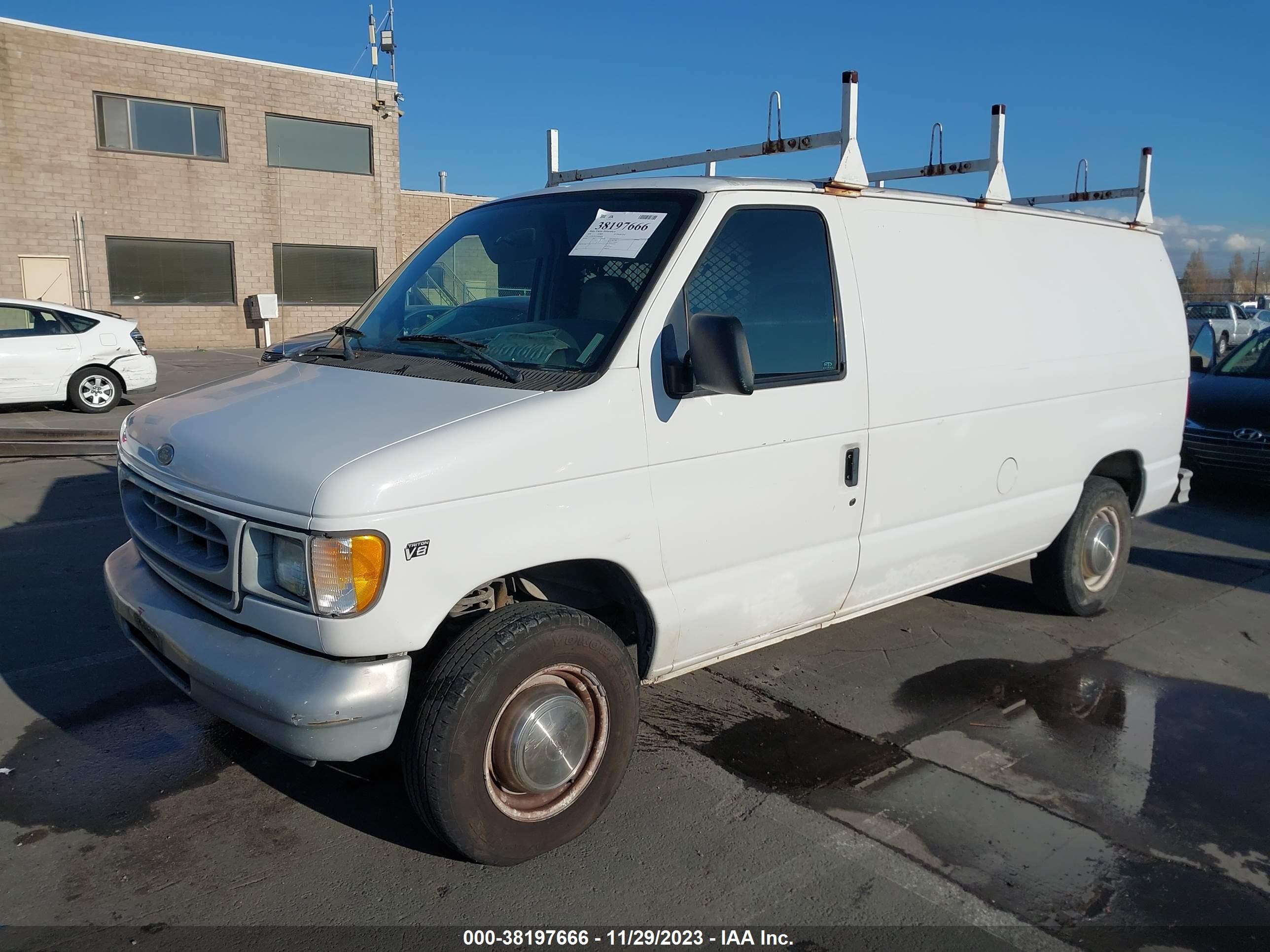 Photo 1 VIN: 1FTNE24L6YHB08496 - FORD ECONOLINE 