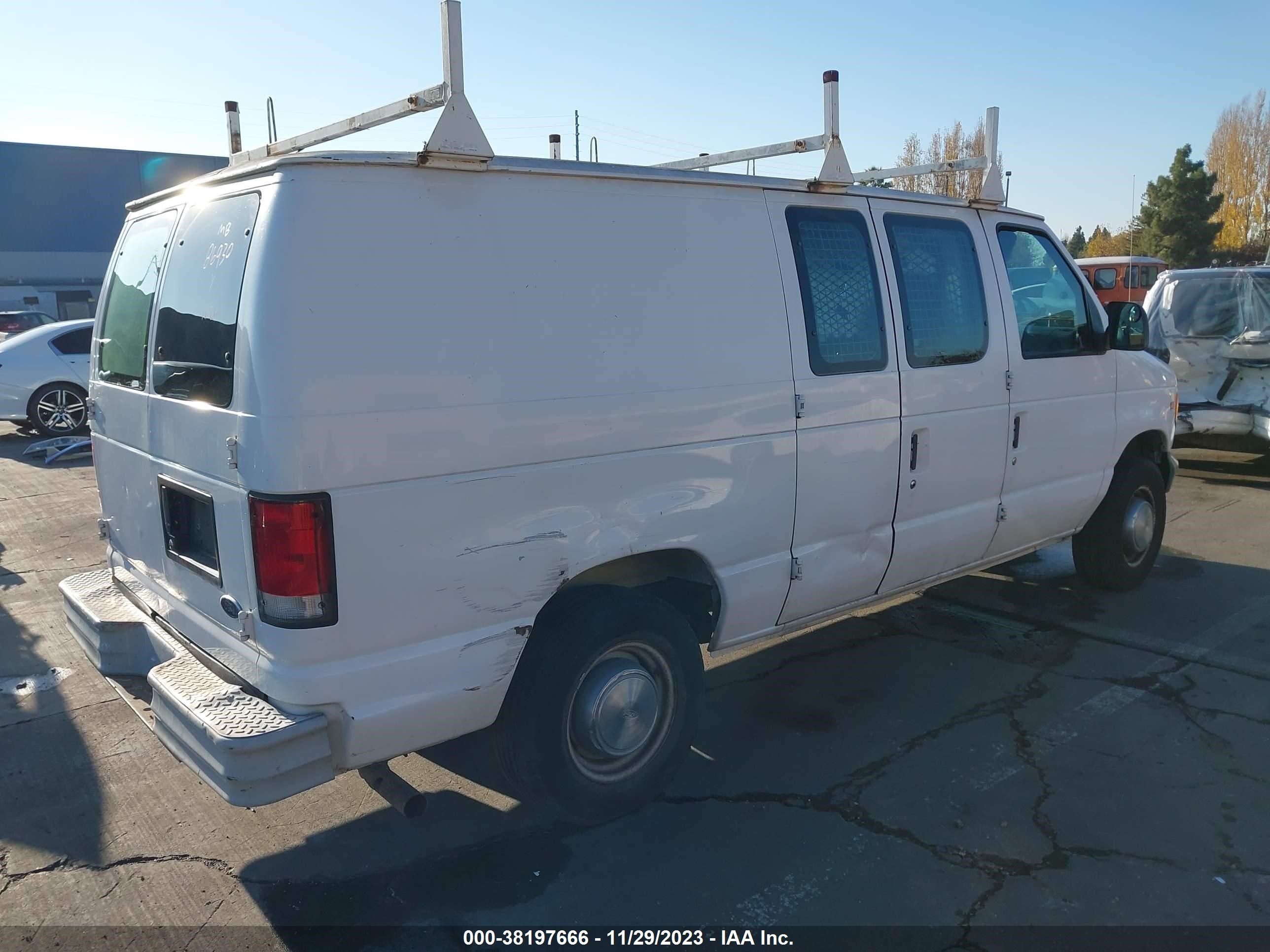 Photo 3 VIN: 1FTNE24L6YHB08496 - FORD ECONOLINE 